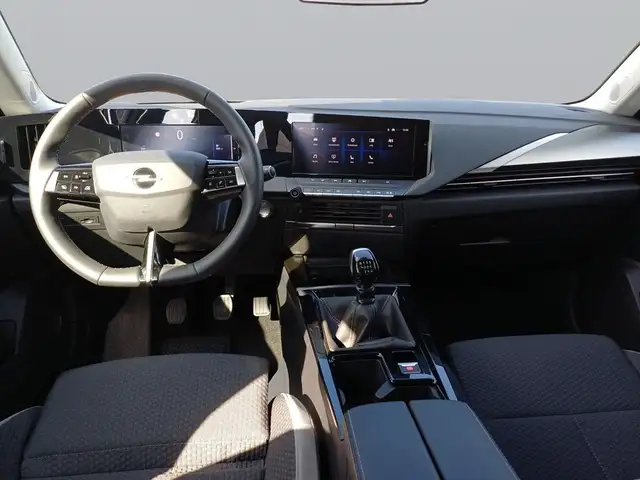 Opel Astra view 10