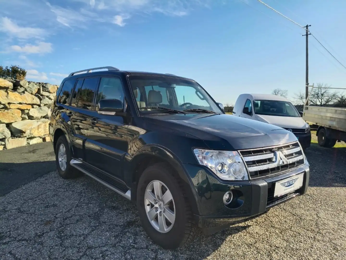 Mitsubishi Pajero Wagon DI-D 3,2 Instyle Grün - 2