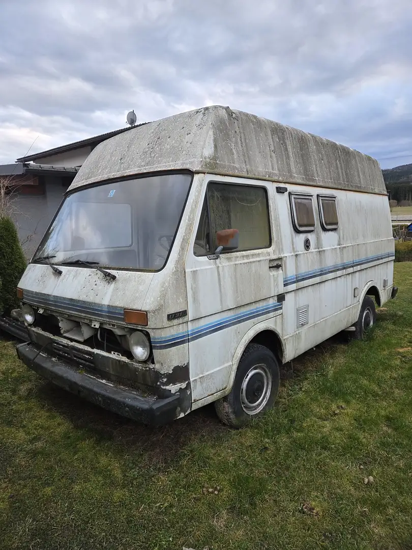 Volkswagen LT - 1