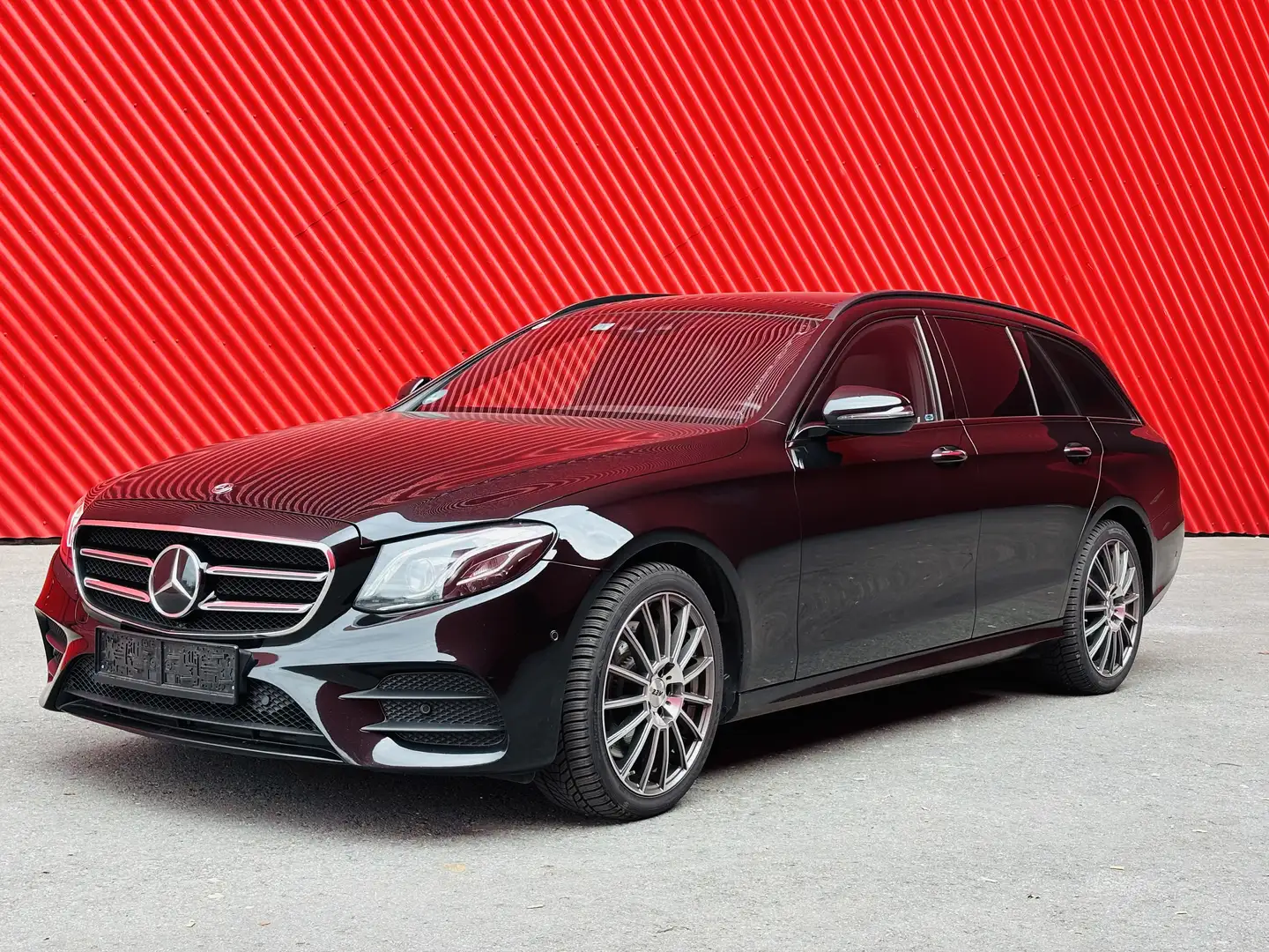 Mercedes-Benz E 350 d T Avantgarde Aut. AMG - 2