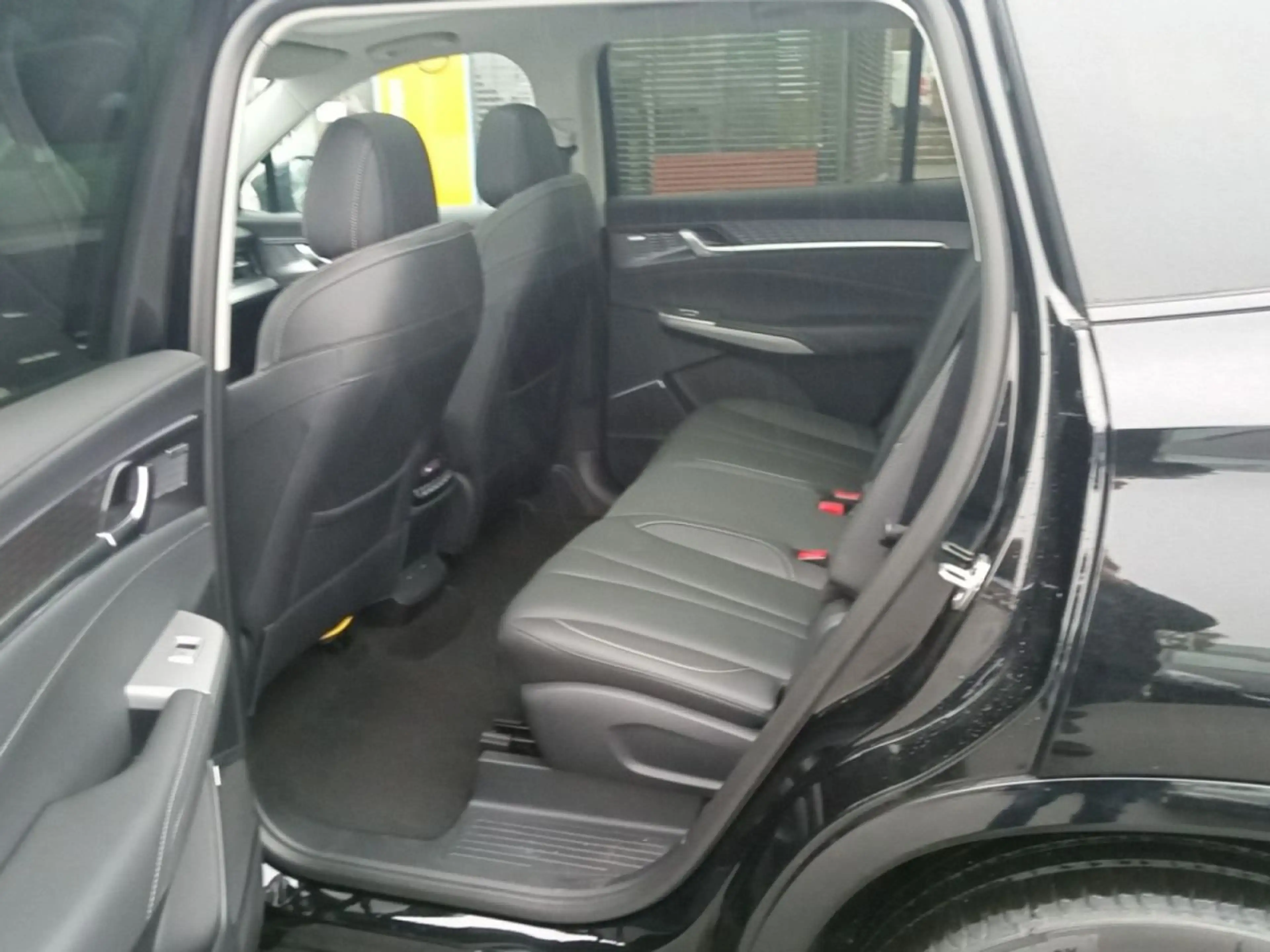 MG MGS9 PHEV Luxury — photo 10