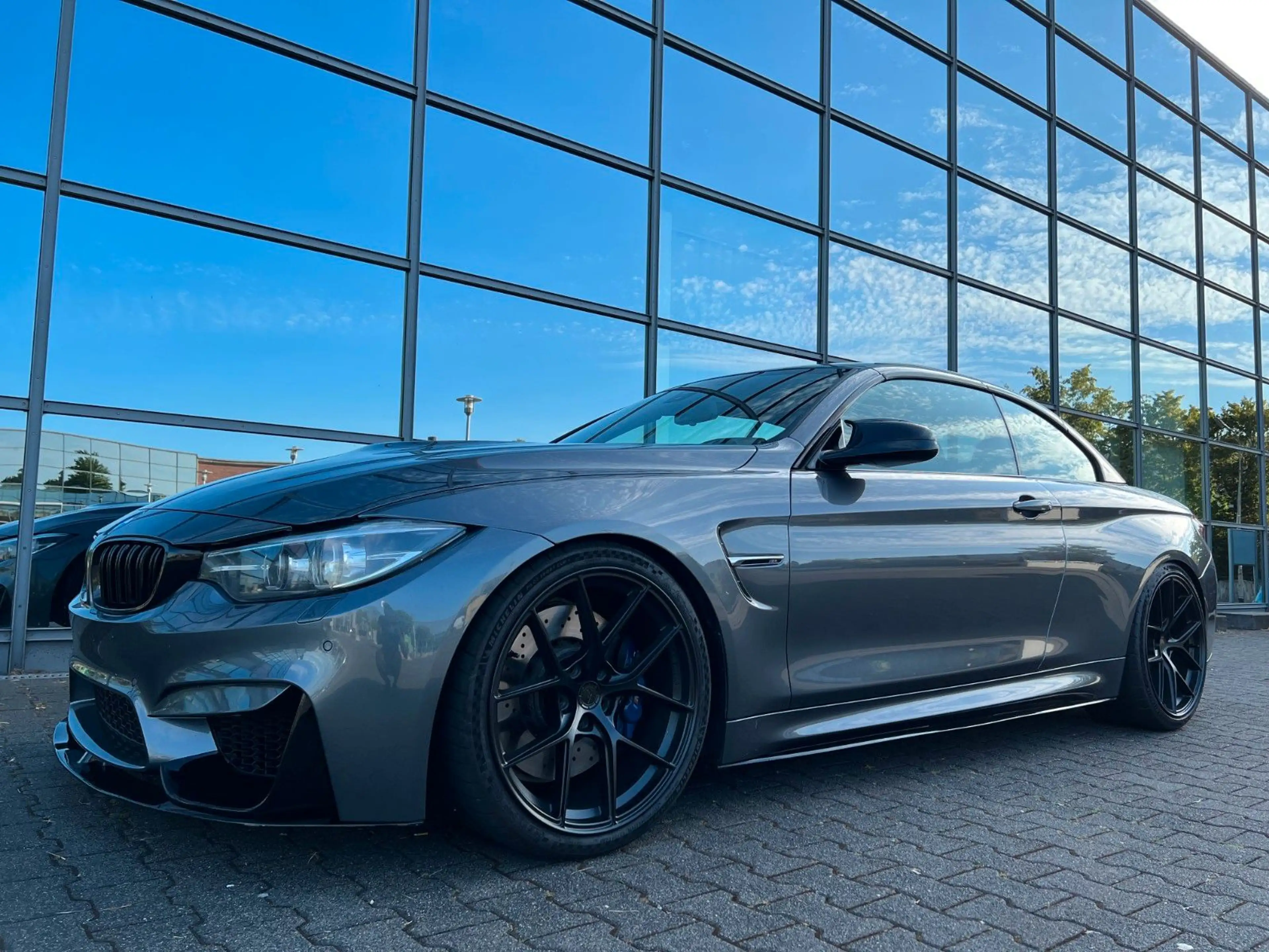 BMW M4 Cabrio Leder LED Carbon V-MAX BMW Service — photo 14