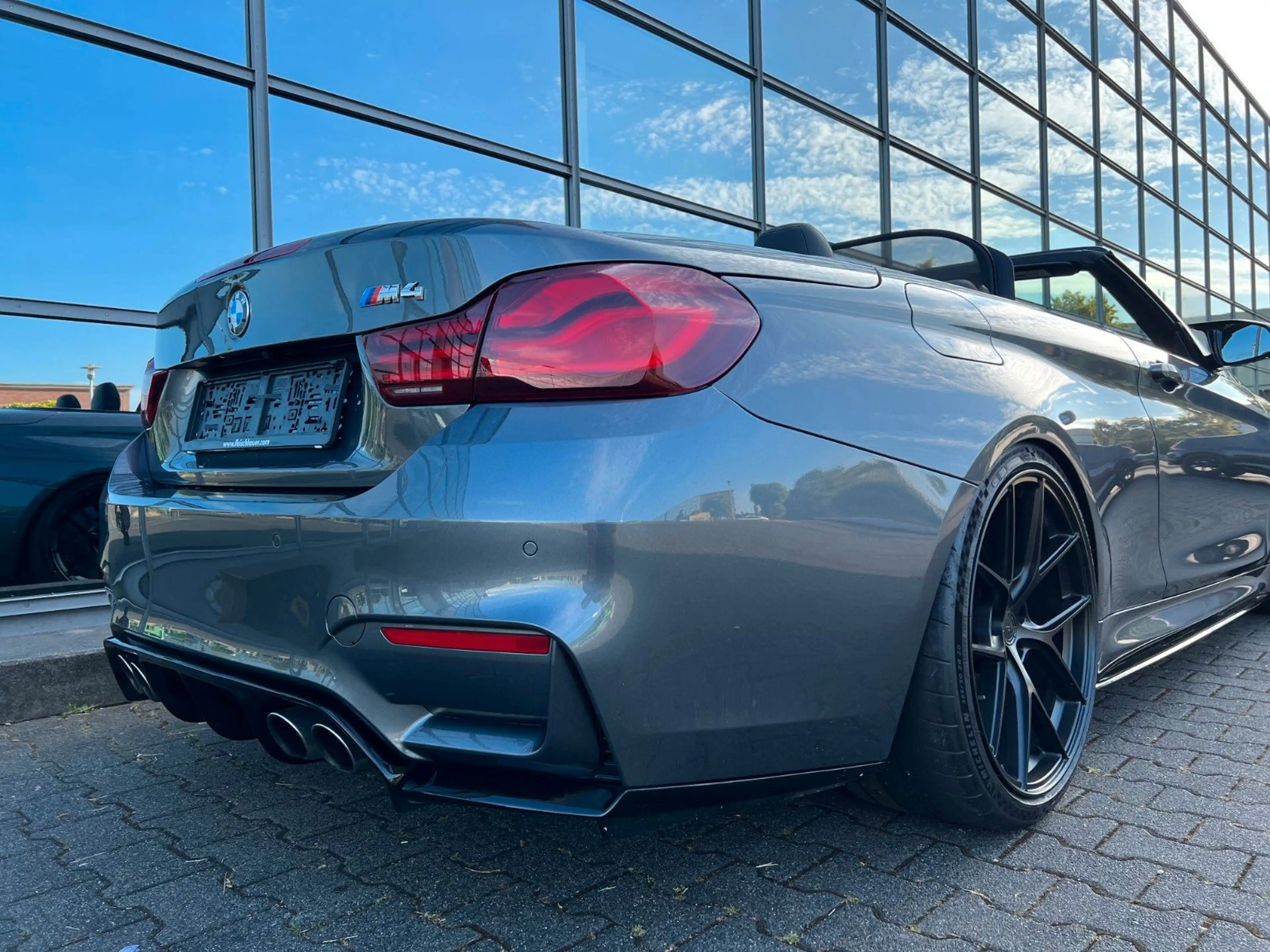 BMW M4 Cabrio Leder LED Carbon V-MAX BMW Service — photo 10