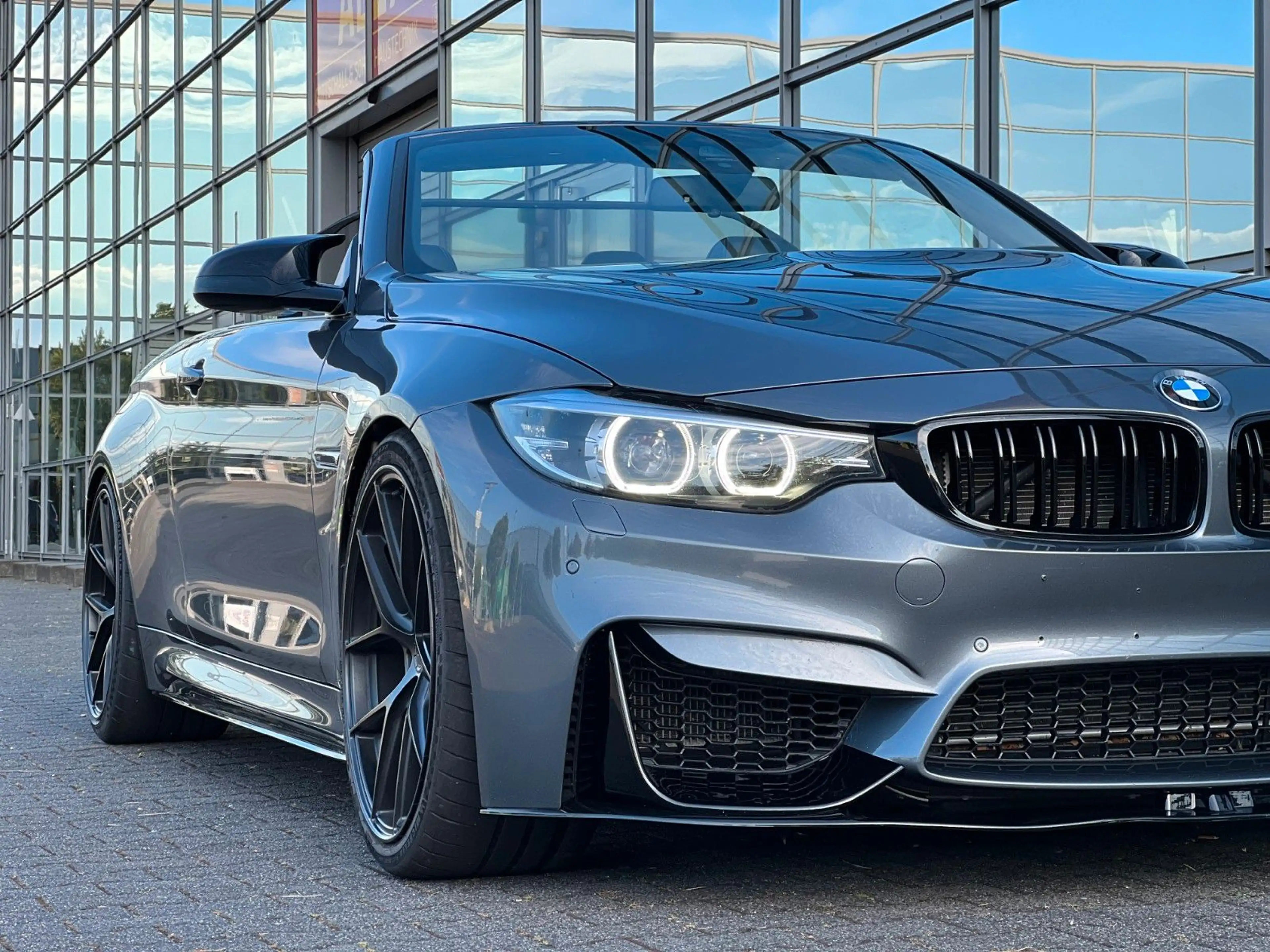 BMW M4 Cabrio Leder LED Carbon V-MAX BMW Service — photo 7