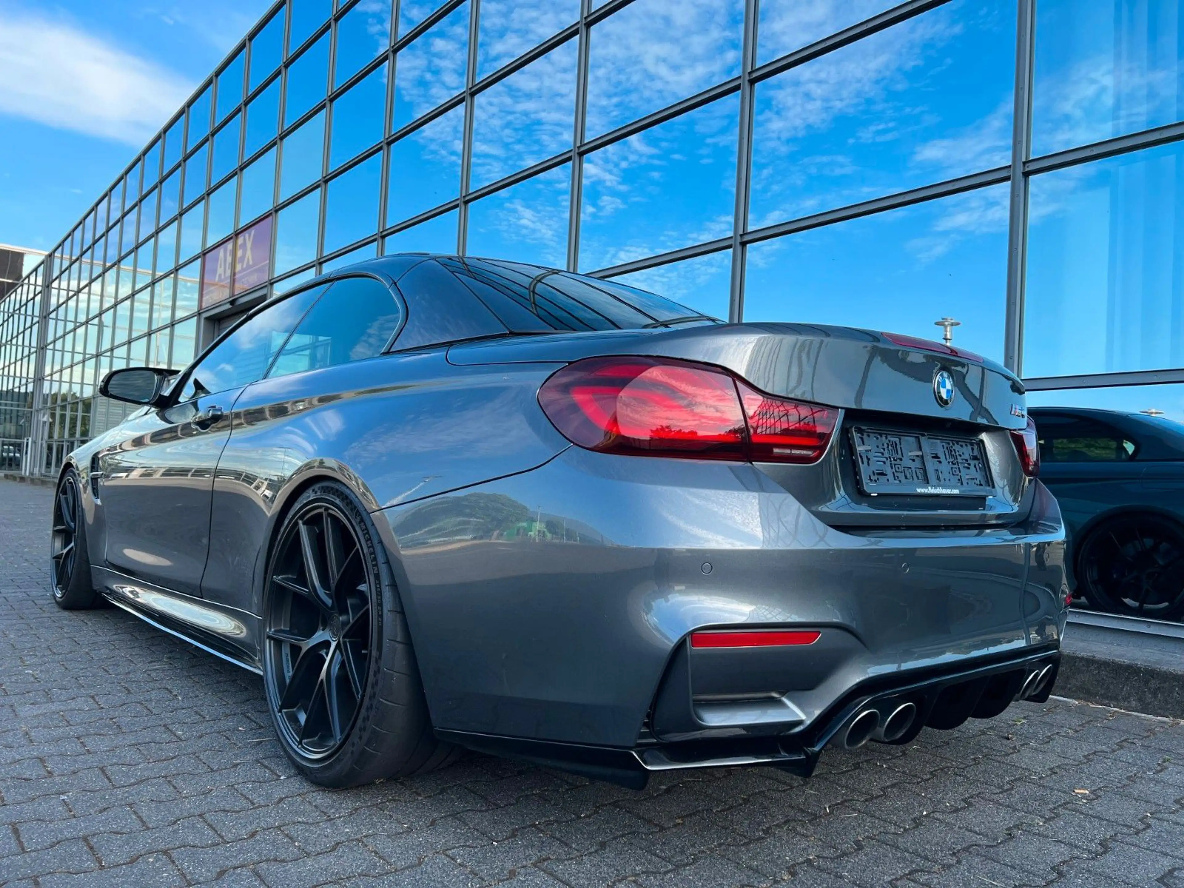 BMW M4 Cabrio Leder LED Carbon V-MAX BMW Service — photo 15