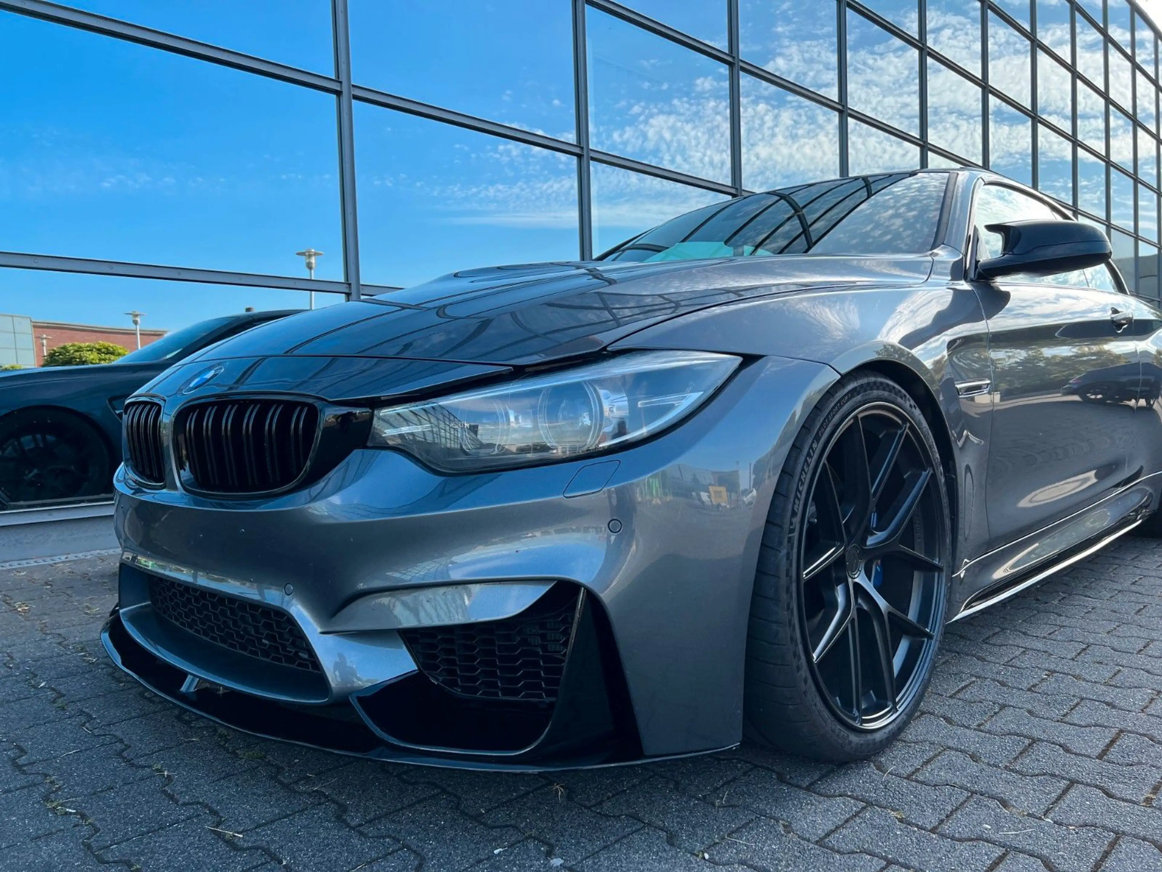 BMW M4 Cabrio Leder LED Carbon V-MAX BMW Service — photo 9