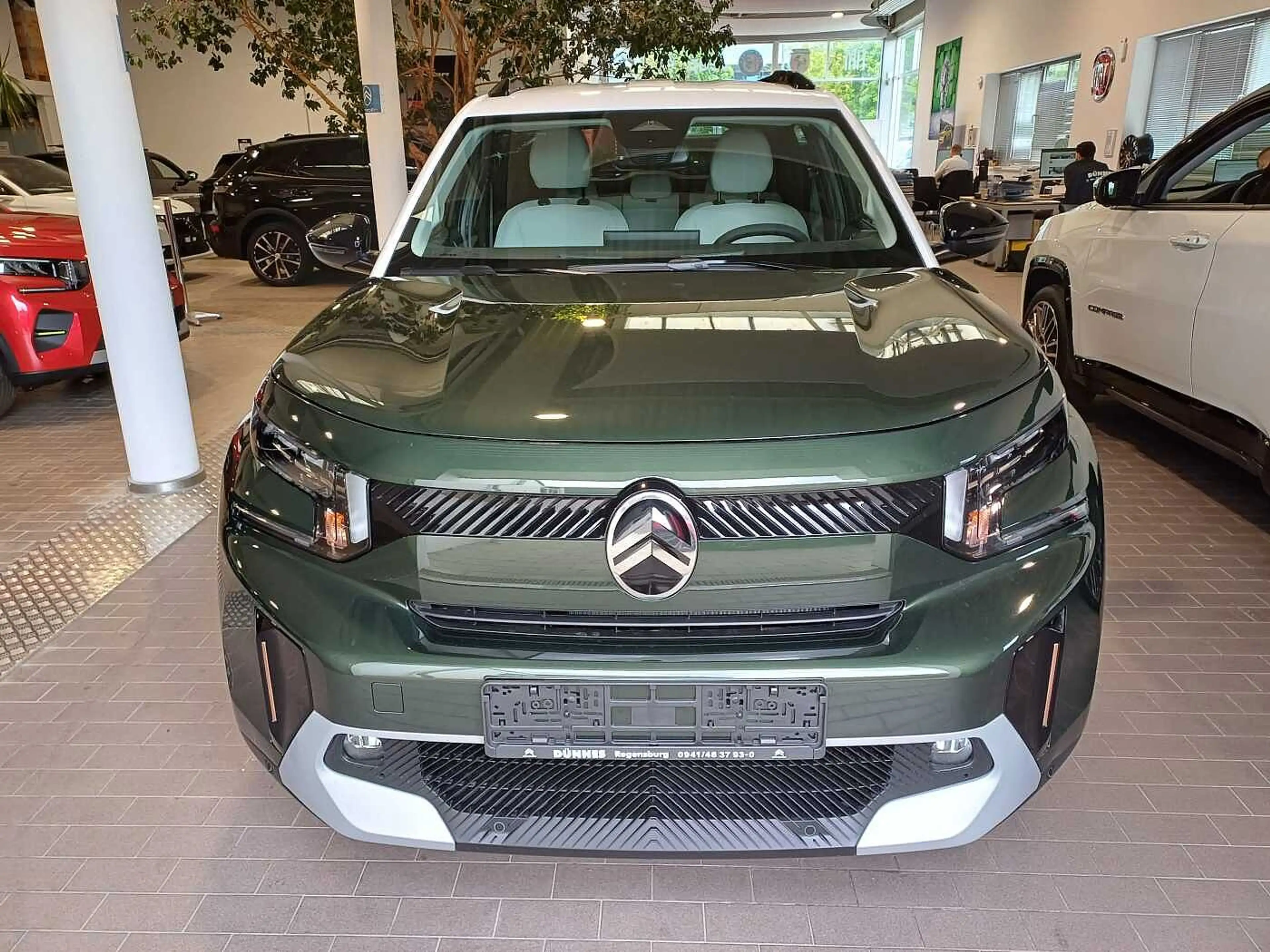 Citroen E-C3 Aircross MAX — photo 2