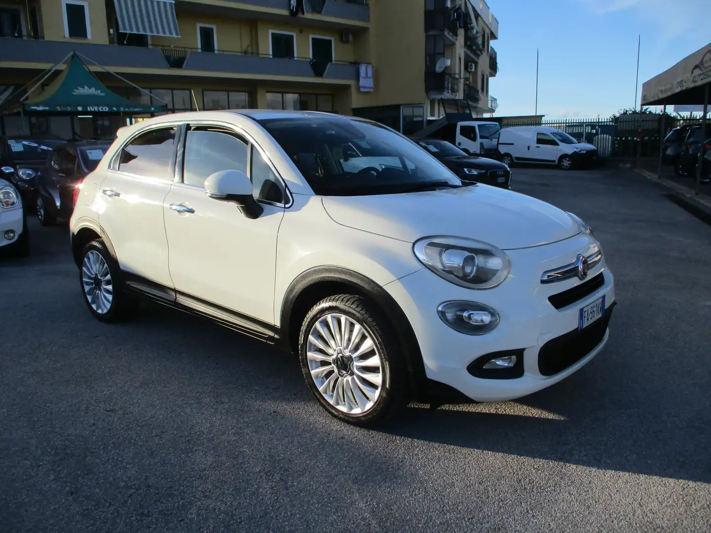 Fiat 500X 500X 1.6 M-JET 120CV E6 LOUNGE PELLE/NAVI PERFETTA Weiß - 1