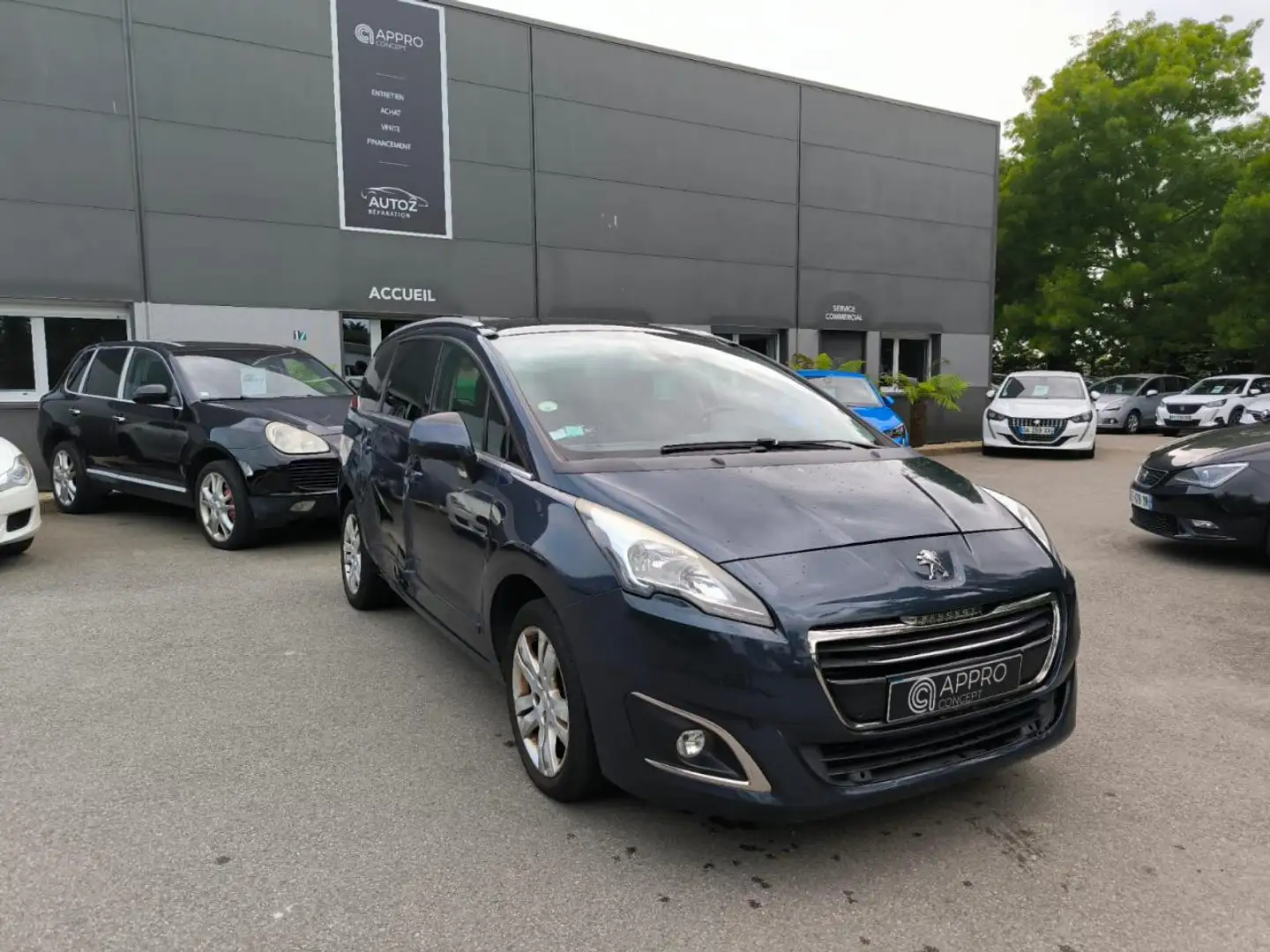 Peugeot 5008 1.6 BLUE HDI 120CH ALLURE S\u0026S EAT6 / 7 PLACES Azul - 2