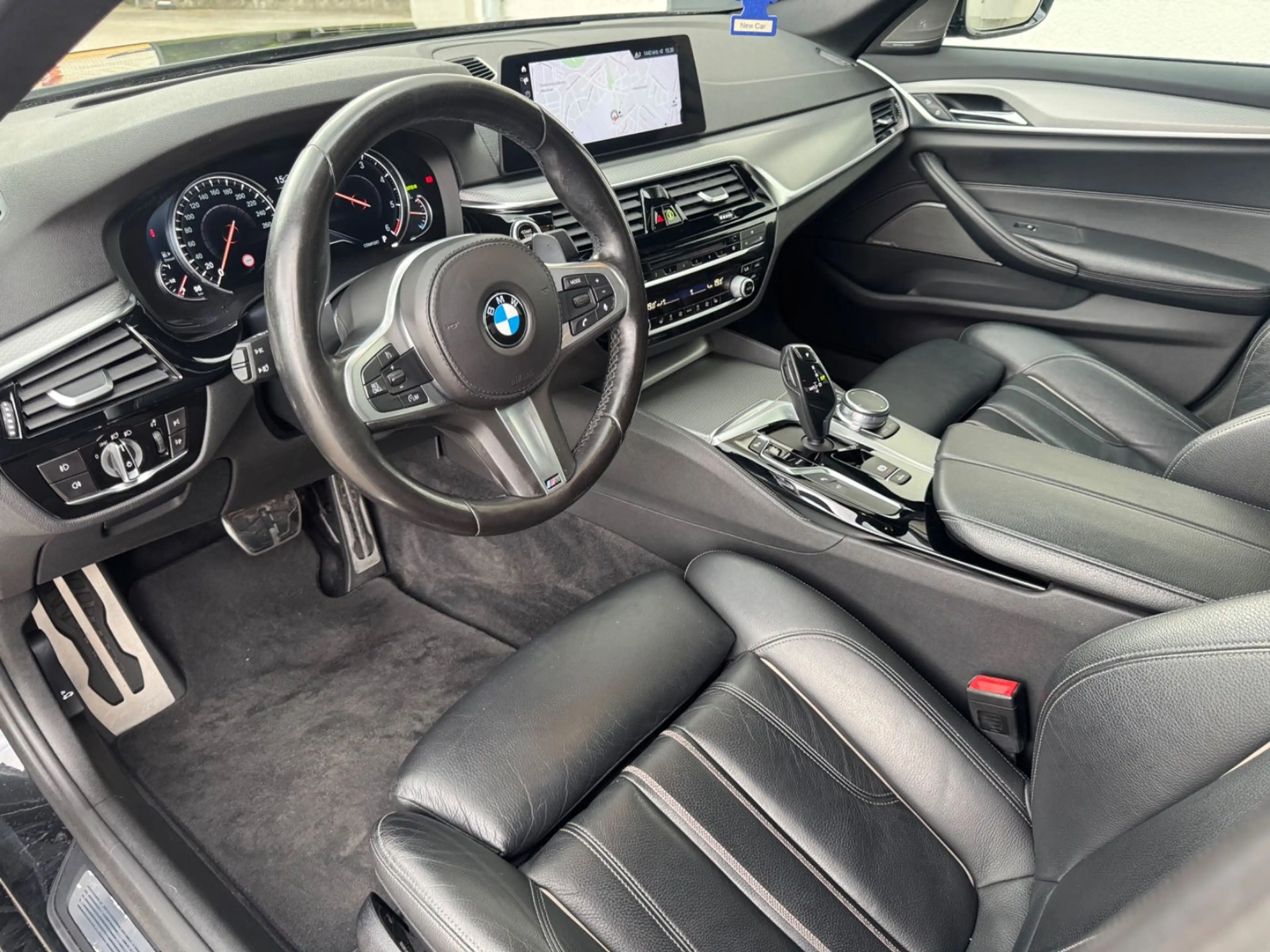 BMW 520 d M Sport Limo/HUD/PANO/H&K/360/LED — photo 14