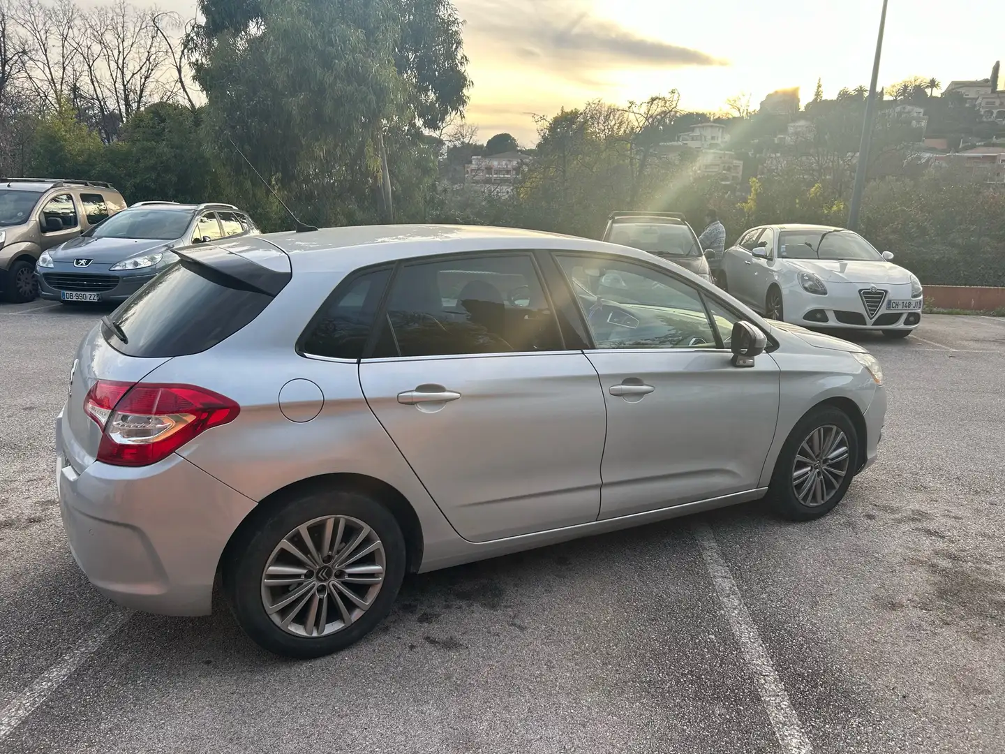 Citroen C4 HDi 90 FAP Millenium - 2