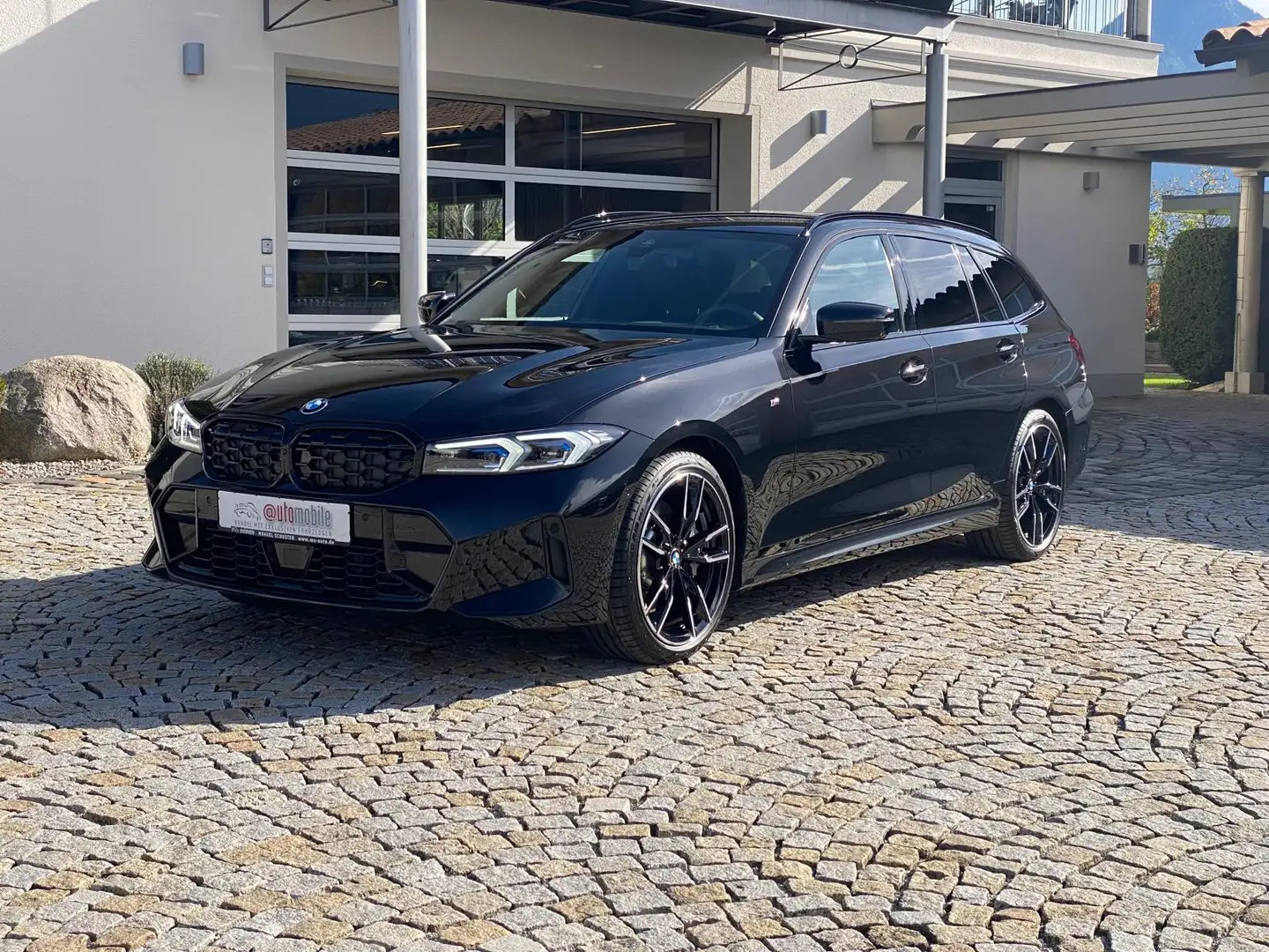 BMW 330 d xDrive M-Sport|HUD|KeyL|DrAss|ACC|HiFi|19 Noir - 2