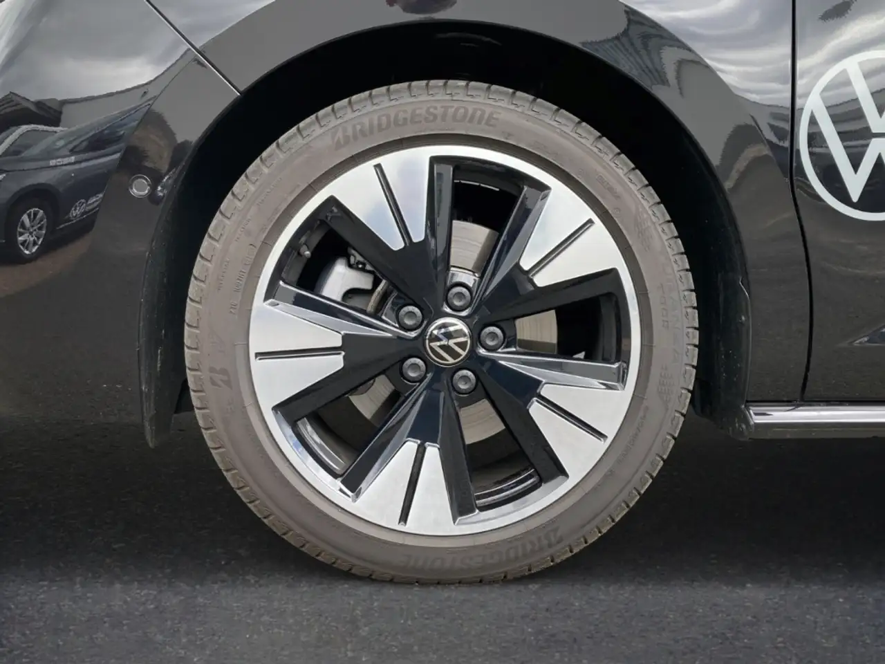 Volkswagen T7 Multivan Style 2,0 TSI DSG LÜ HUD StandHZG AHK-klappbar Pan 7
