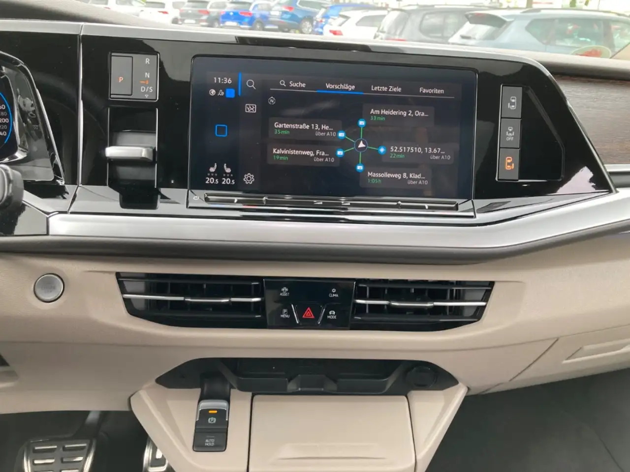 Volkswagen T7 Multivan Style 2,0 TSI DSG LÜ HUD StandHZG AHK-klappbar Pan 13