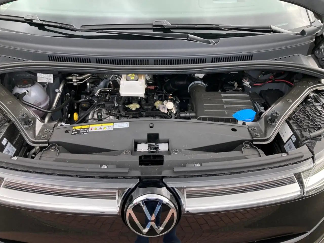 Volkswagen T7 Multivan Style 2,0 TSI DSG LÜ HUD StandHZG AHK-klappbar Pan 17