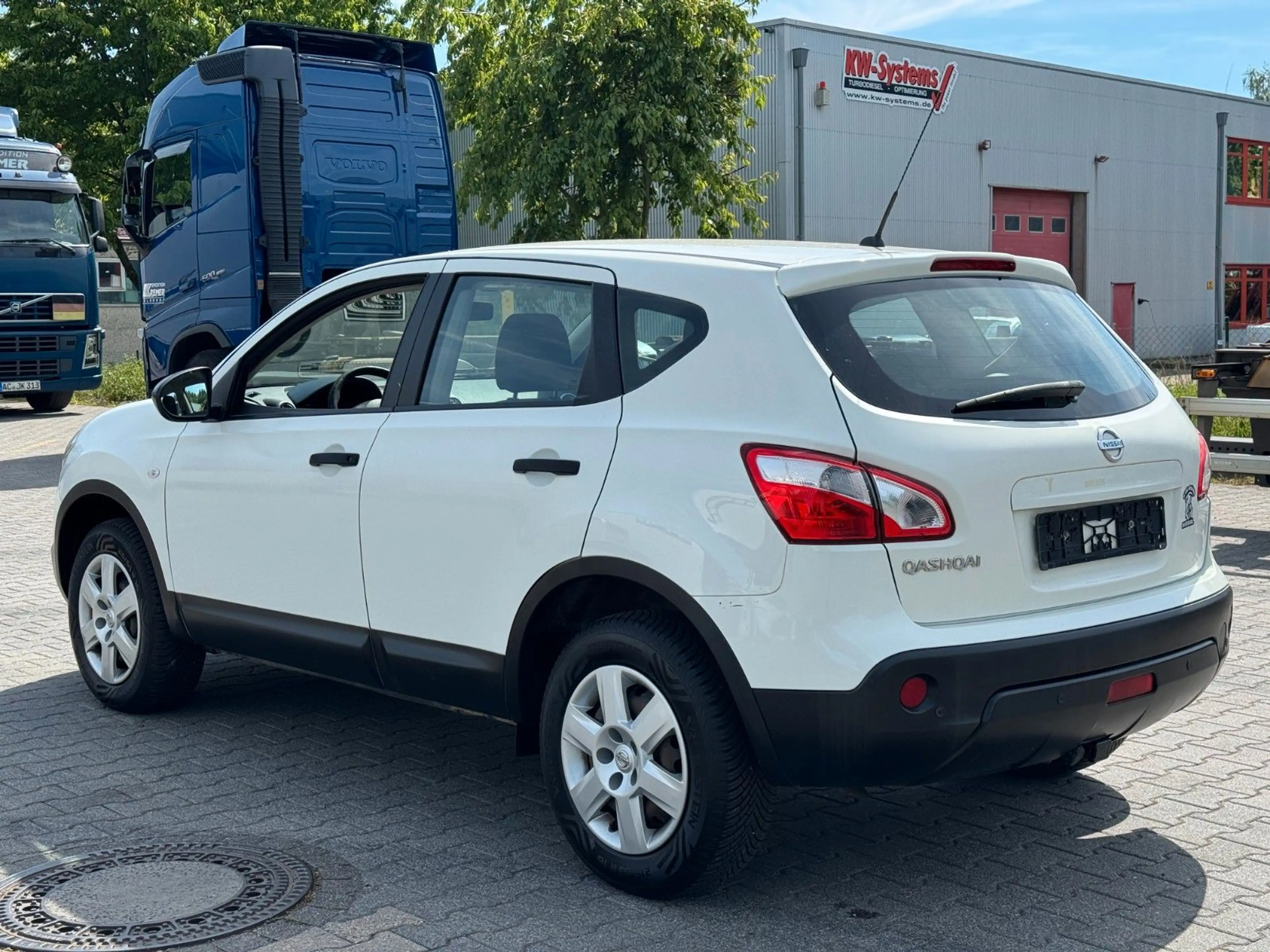 Nissan Qashqai Visia Lückenlose Wartung* PDC* Tempomat* — photo 13