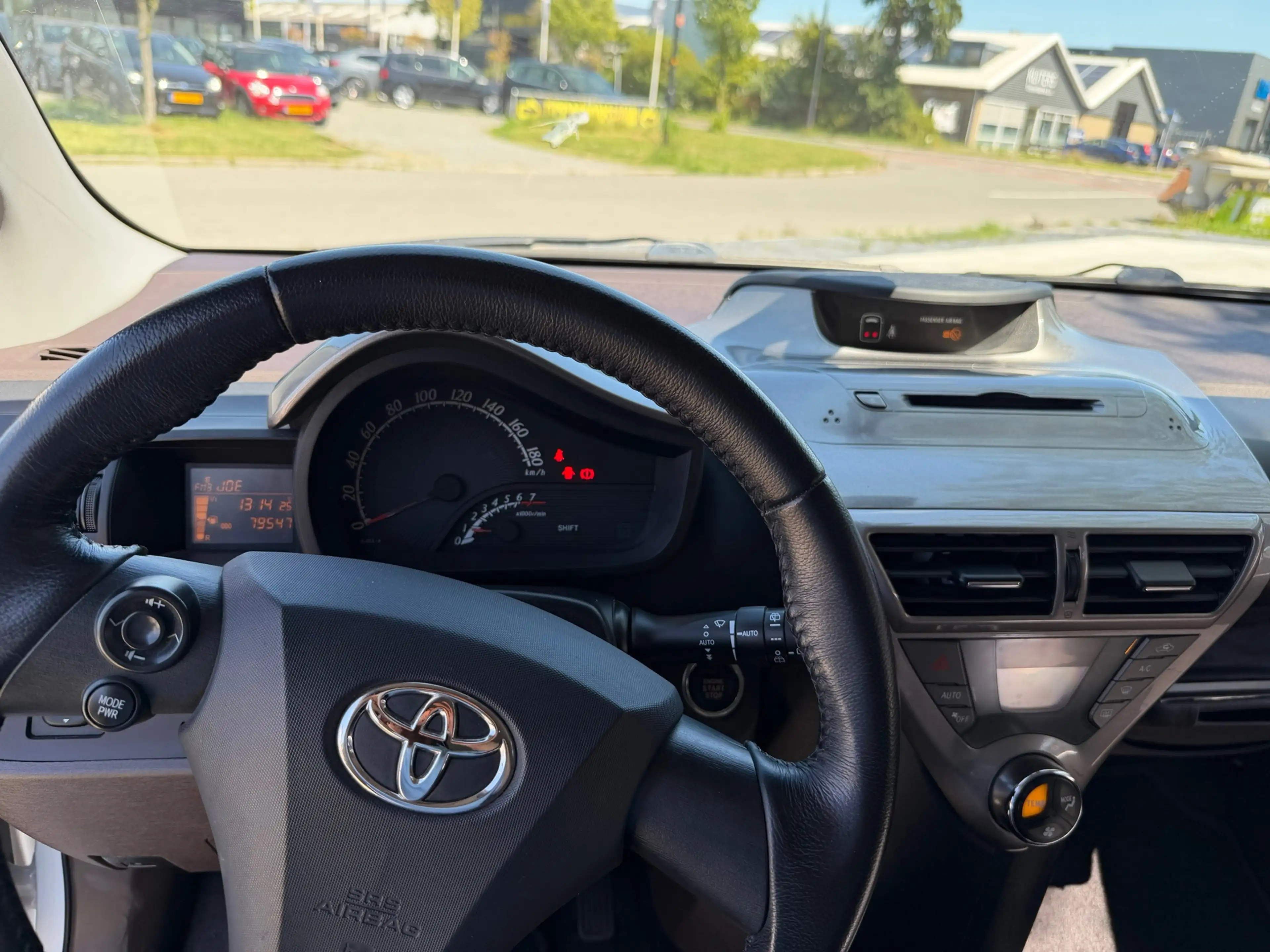 Toyota iQ 1.0 VVTi Aspiration/ airco/NAP/half leer/Stoel ver — photo 13
