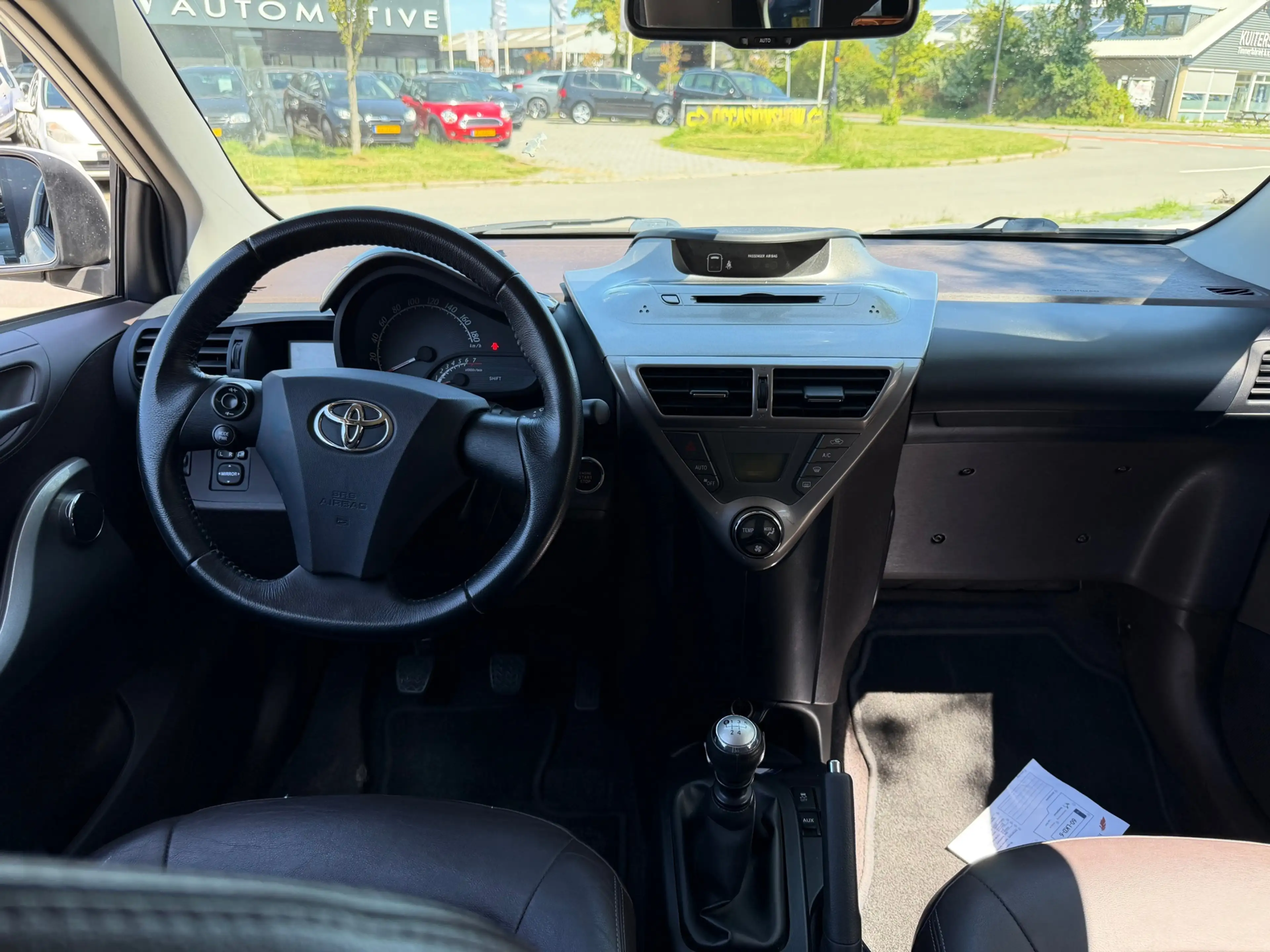 Toyota iQ 1.0 VVTi Aspiration/ airco/NAP/half leer/Stoel ver — photo 2