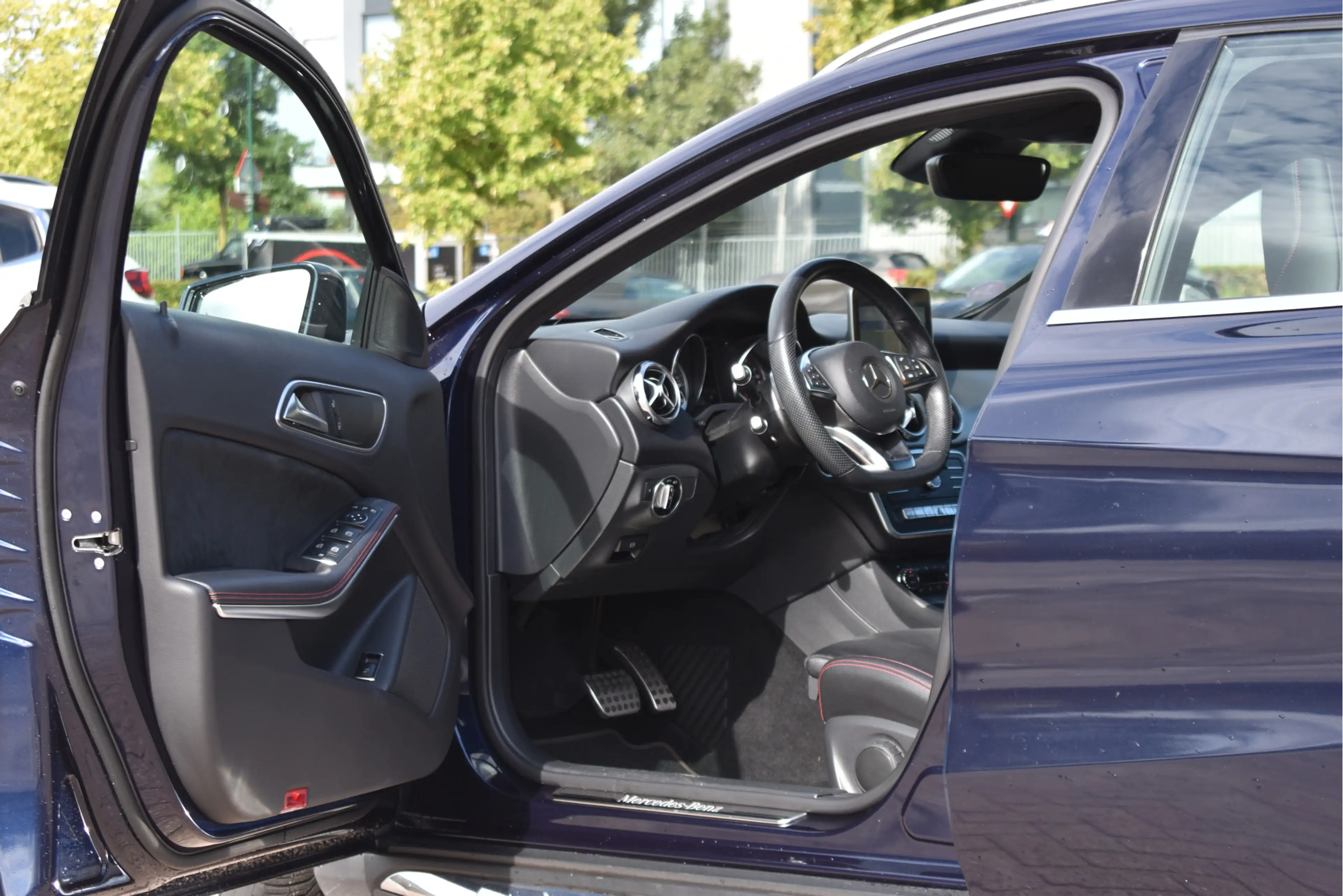 Mercedes-Benz GLA 180 Business Solution AMG | NL-Auto | Leyless | Camera — photo 40