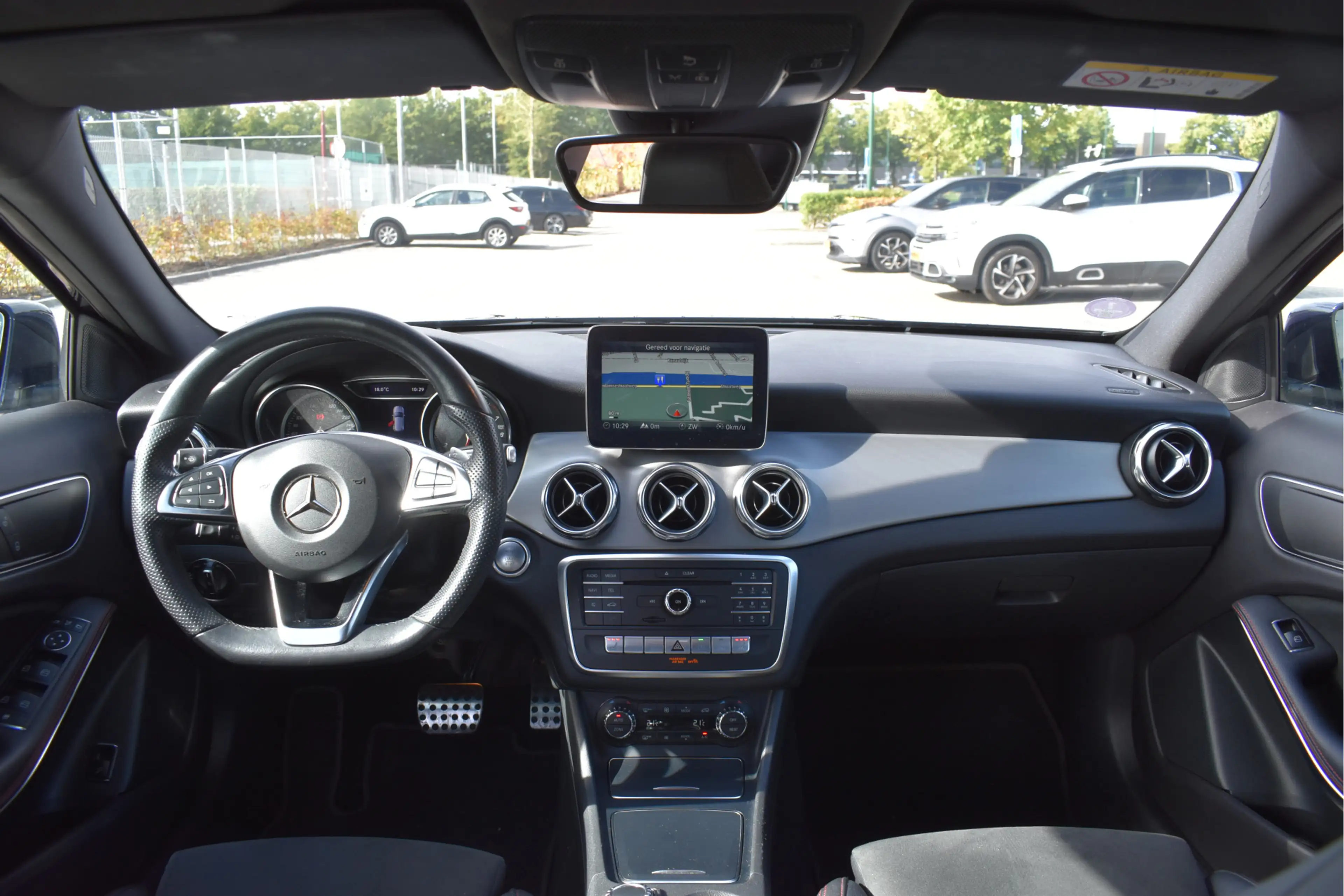 Mercedes-Benz GLA 180 Business Solution AMG | NL-Auto | Leyless | Camera — photo 14