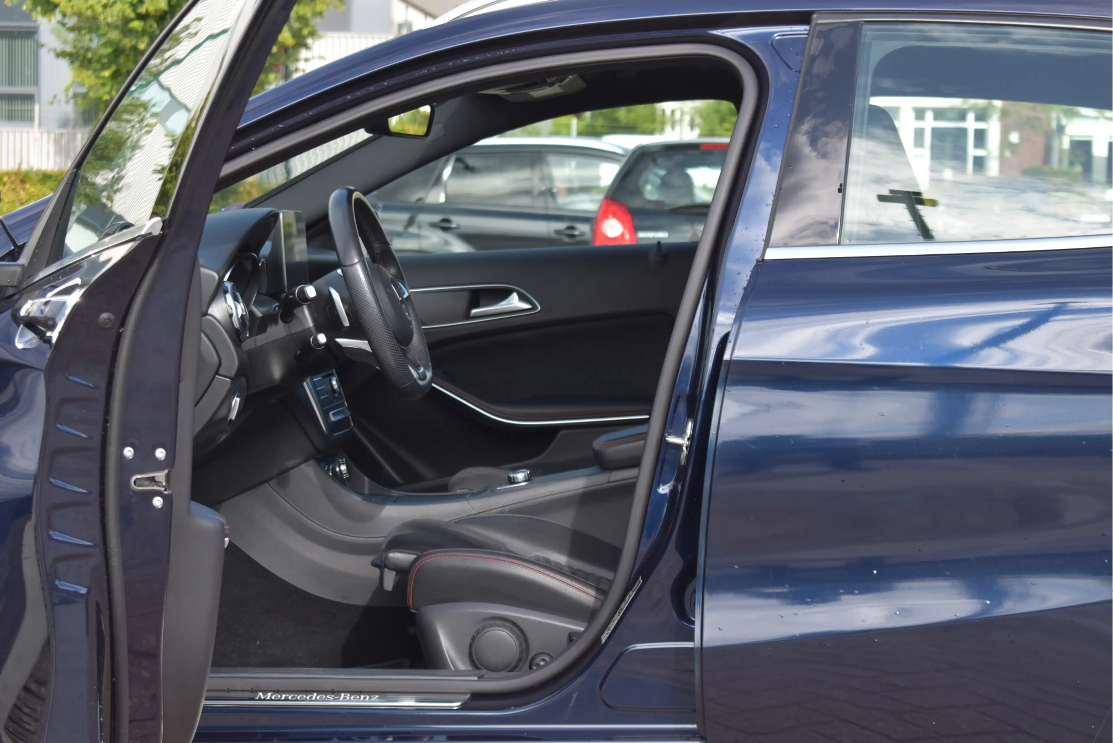 Mercedes-Benz GLA 180 Business Solution AMG | NL-Auto | Leyless | Camera — photo 41