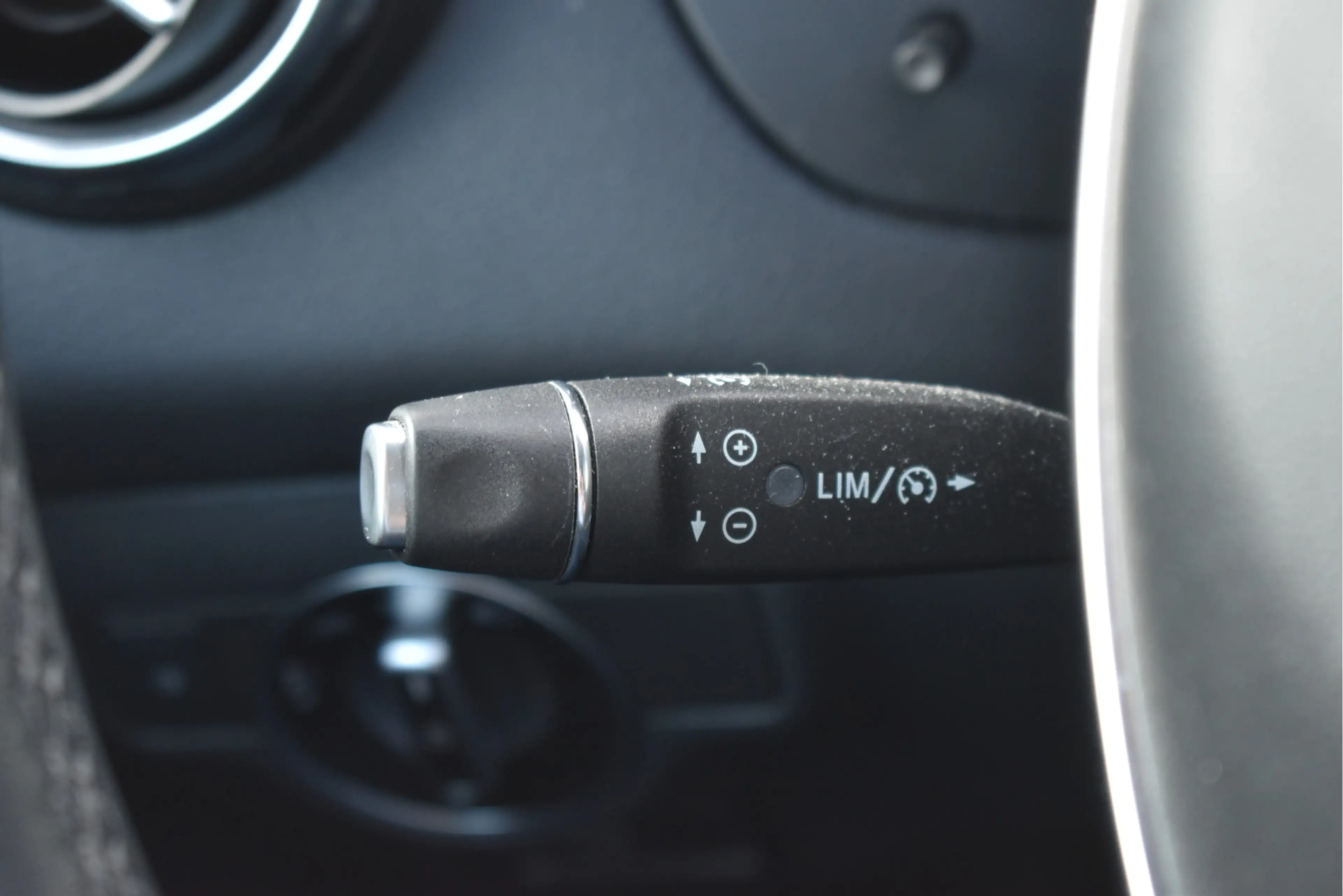 Mercedes-Benz GLA 180 Business Solution AMG | NL-Auto | Leyless | Camera — photo 45