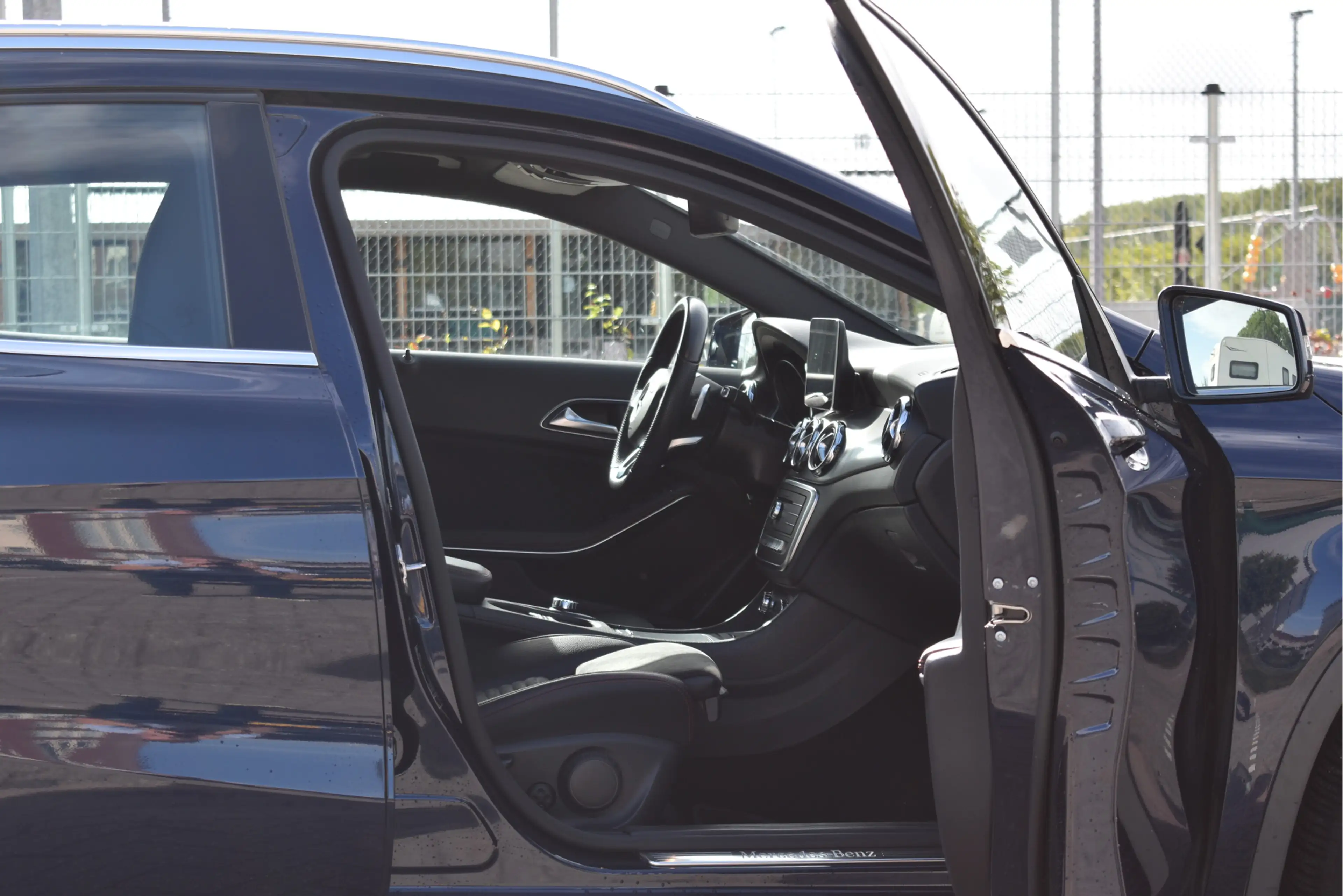 Mercedes-Benz GLA 180 Business Solution AMG | NL-Auto | Leyless | Camera — photo 36