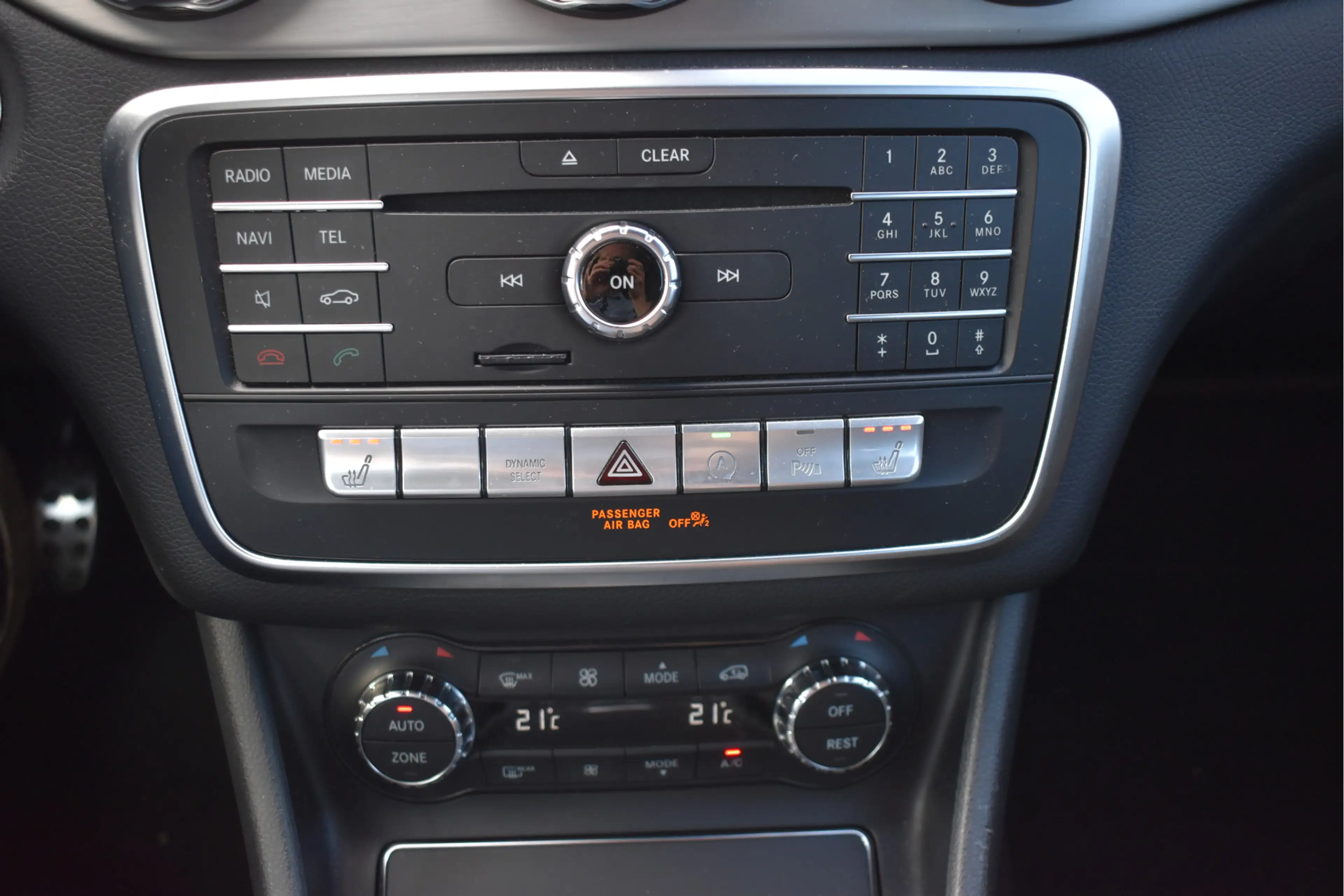 Mercedes-Benz GLA 180 Business Solution AMG | NL-Auto | Leyless | Camera — photo 24