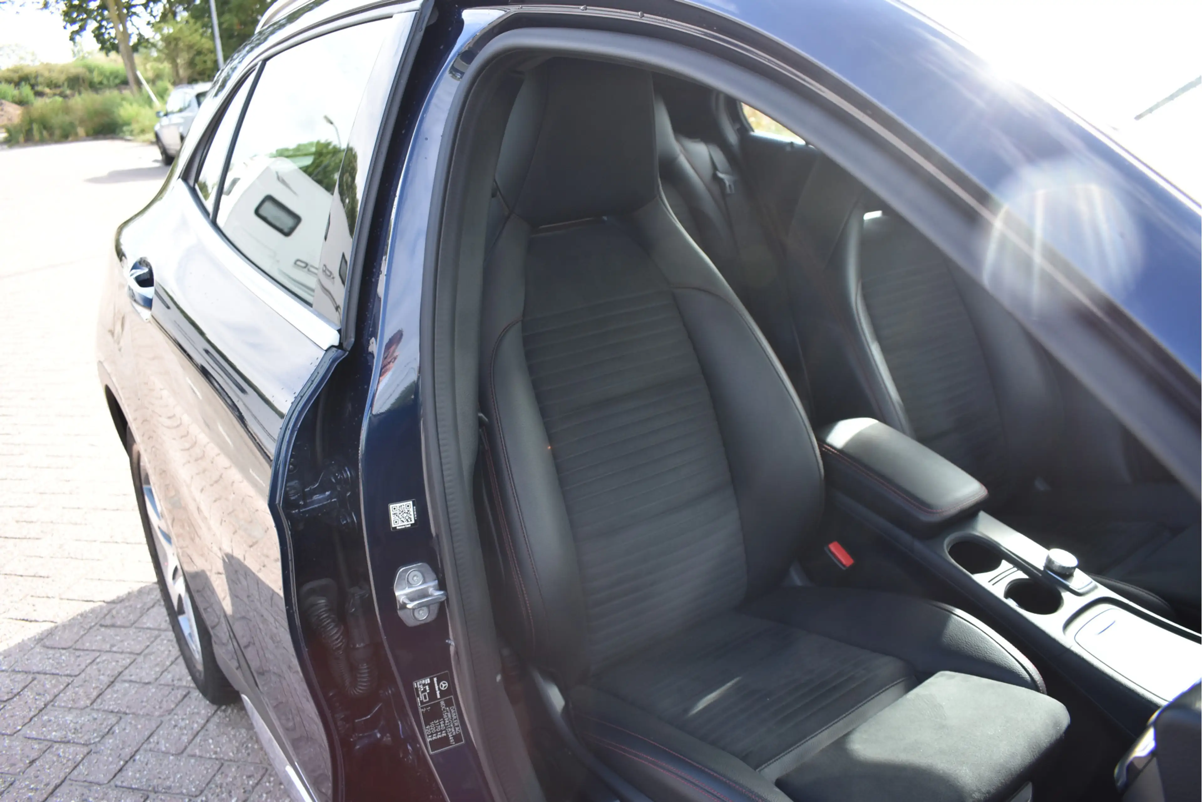 Mercedes-Benz GLA 180 Business Solution AMG | NL-Auto | Leyless | Camera — photo 38