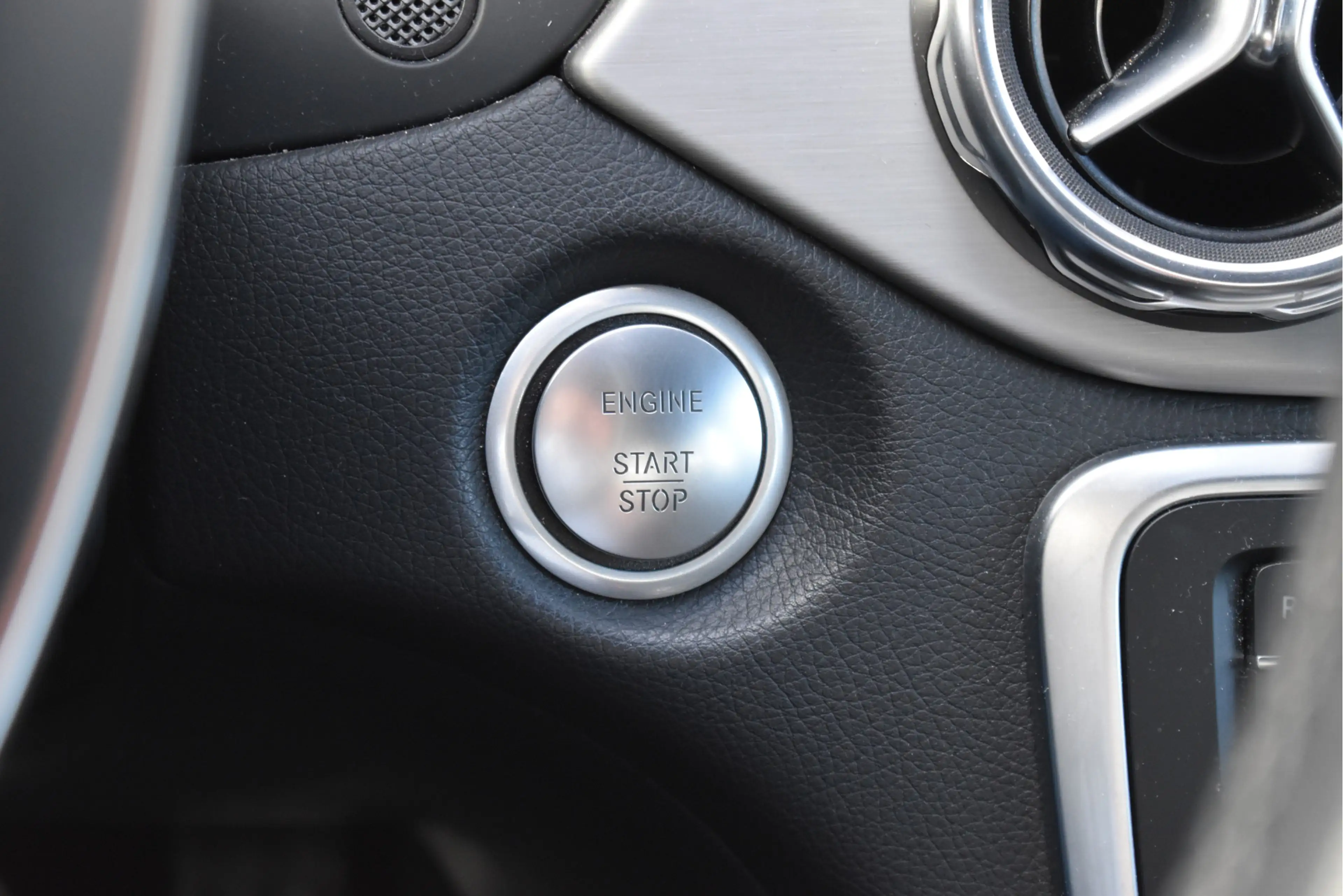 Mercedes-Benz GLA 180 Business Solution AMG | NL-Auto | Leyless | Camera — photo 19