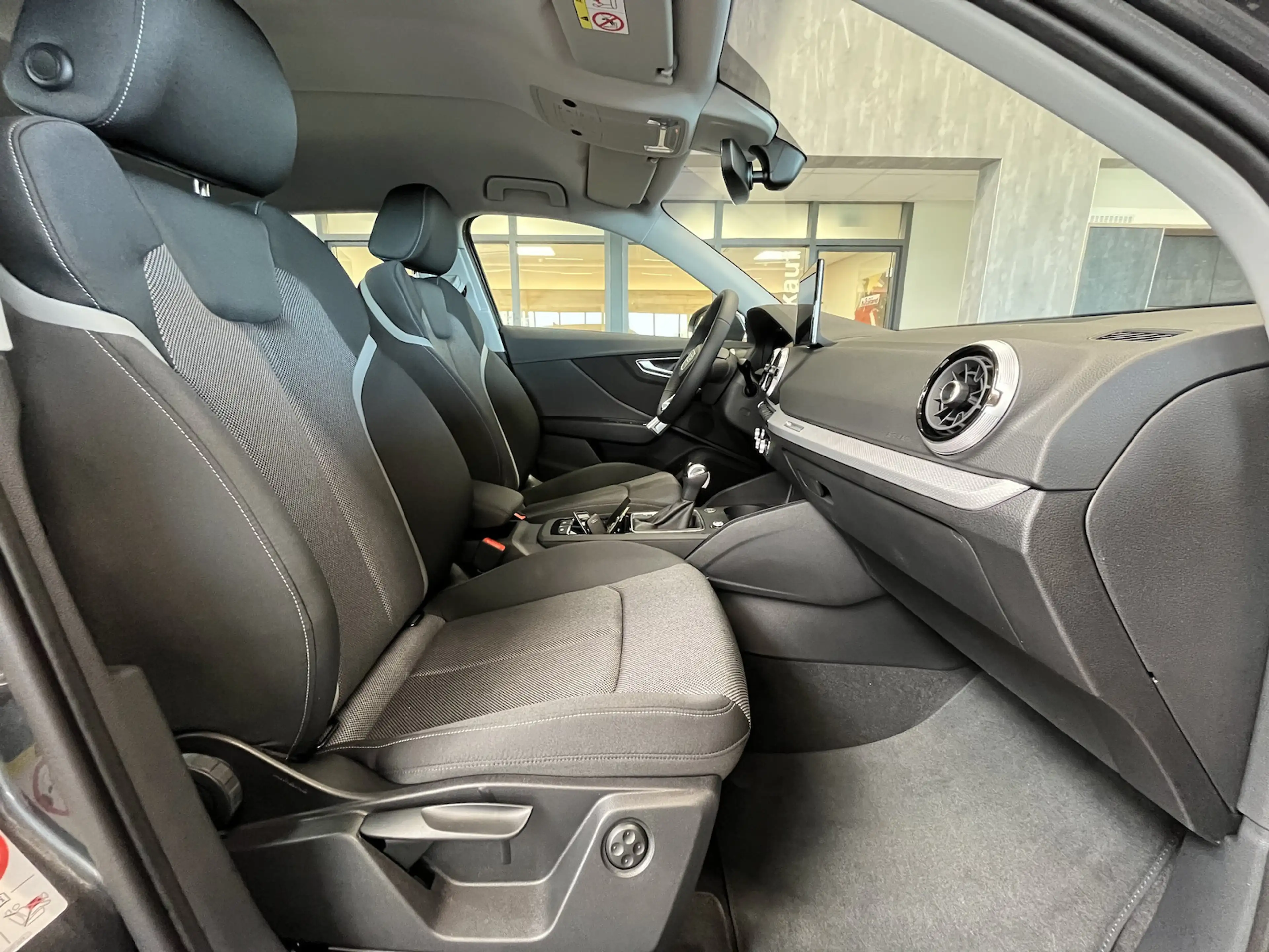 Audi Q2 35 TFSI S-line S-tronic Matrix Kamera — photo 6