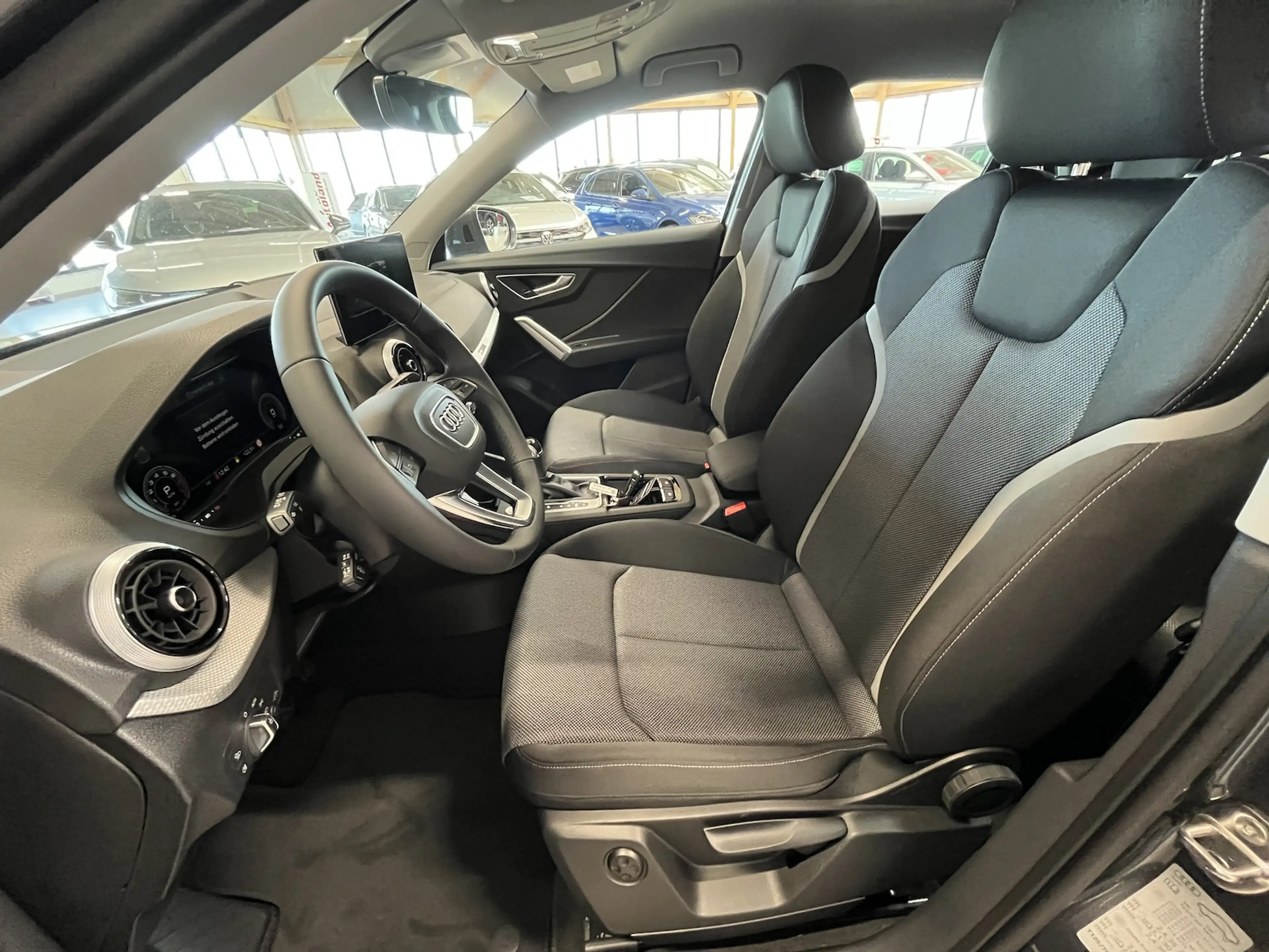Audi Q2 35 TFSI S-line S-tronic Matrix Kamera — photo 9