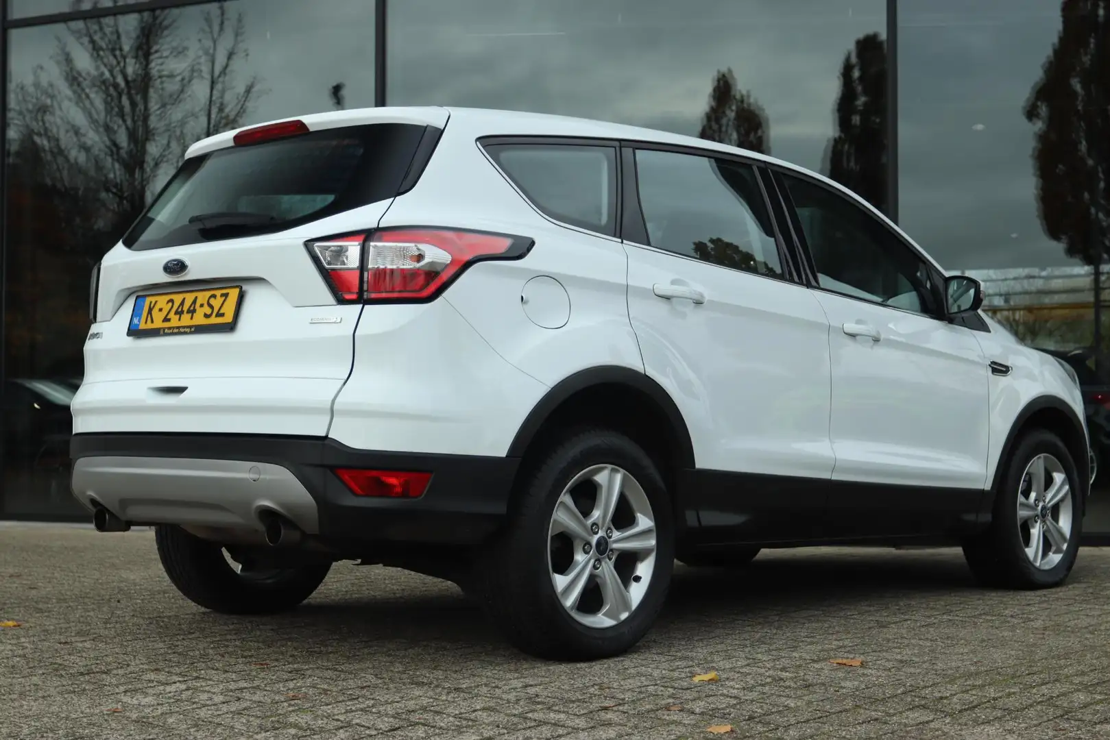 Ford Kuga 1.5 TITANIUM | WINTERPACK | CRUISE | BLUETOOTH | L Weiß - 2