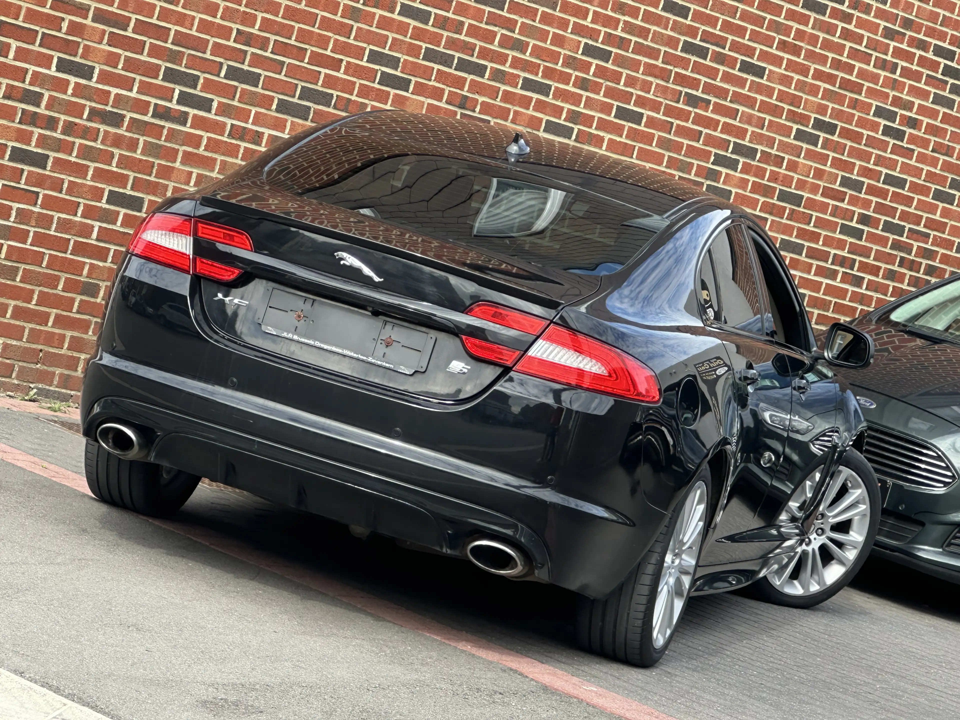 Jaguar XF XF 3.0 D V6 S Business Edition — photo 14