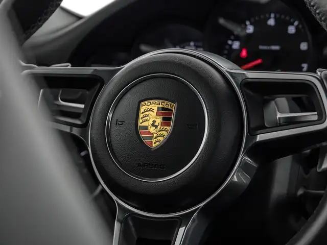 Porsche 911 view 15