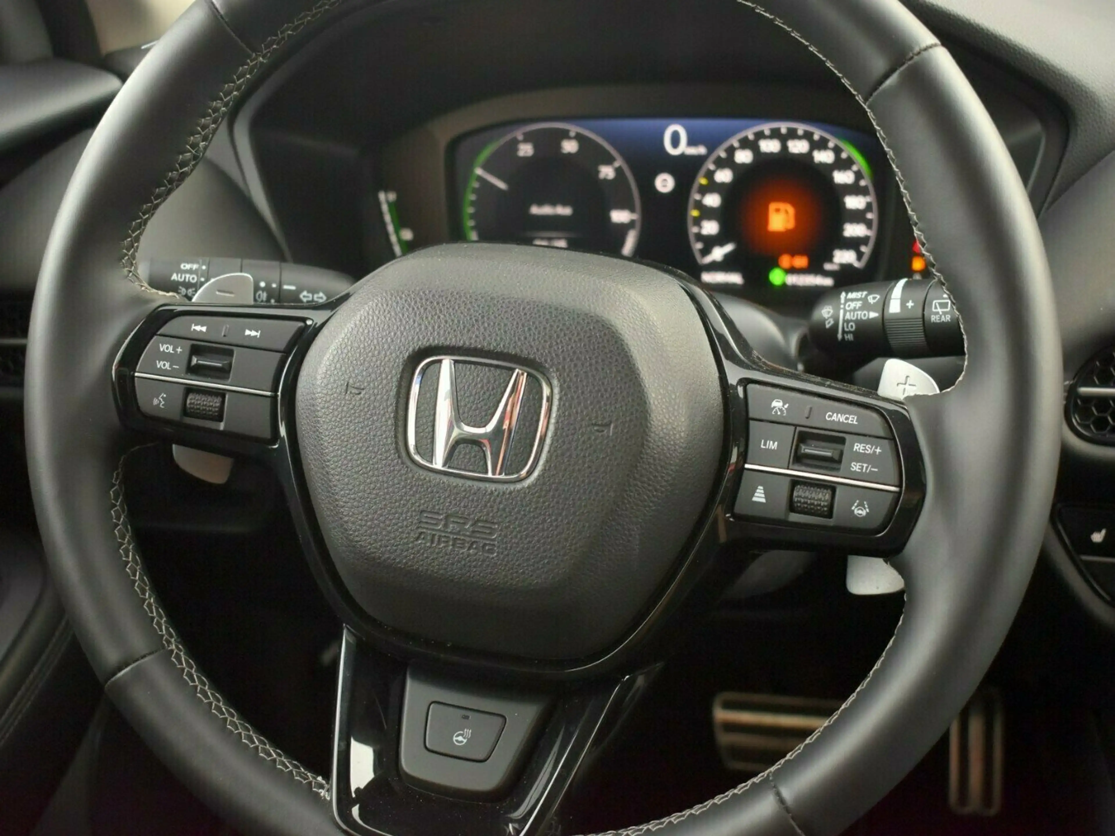Honda ZR-V e:HEV Advance — photo 10
