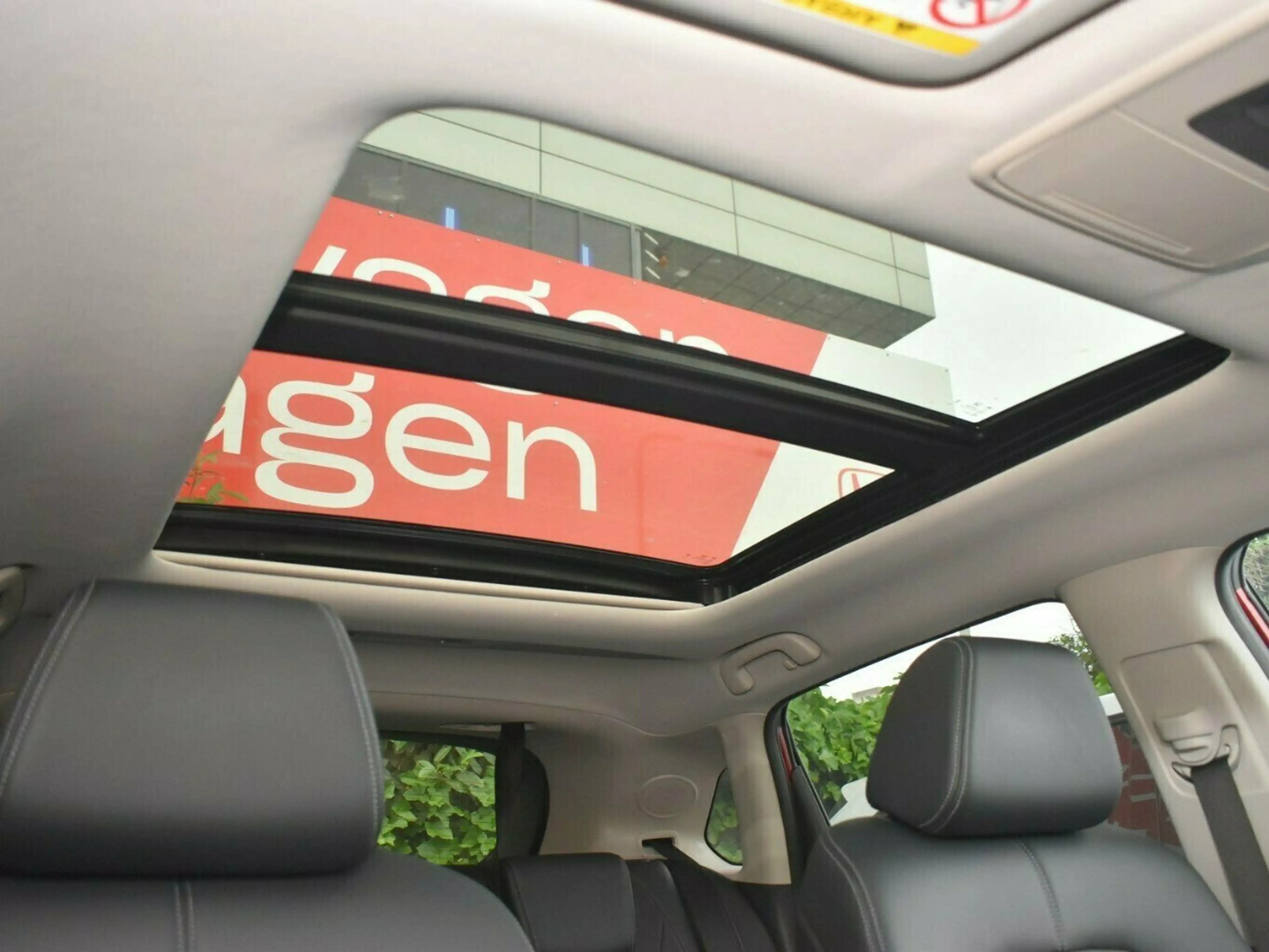 Honda ZR-V e:HEV Advance — photo 12