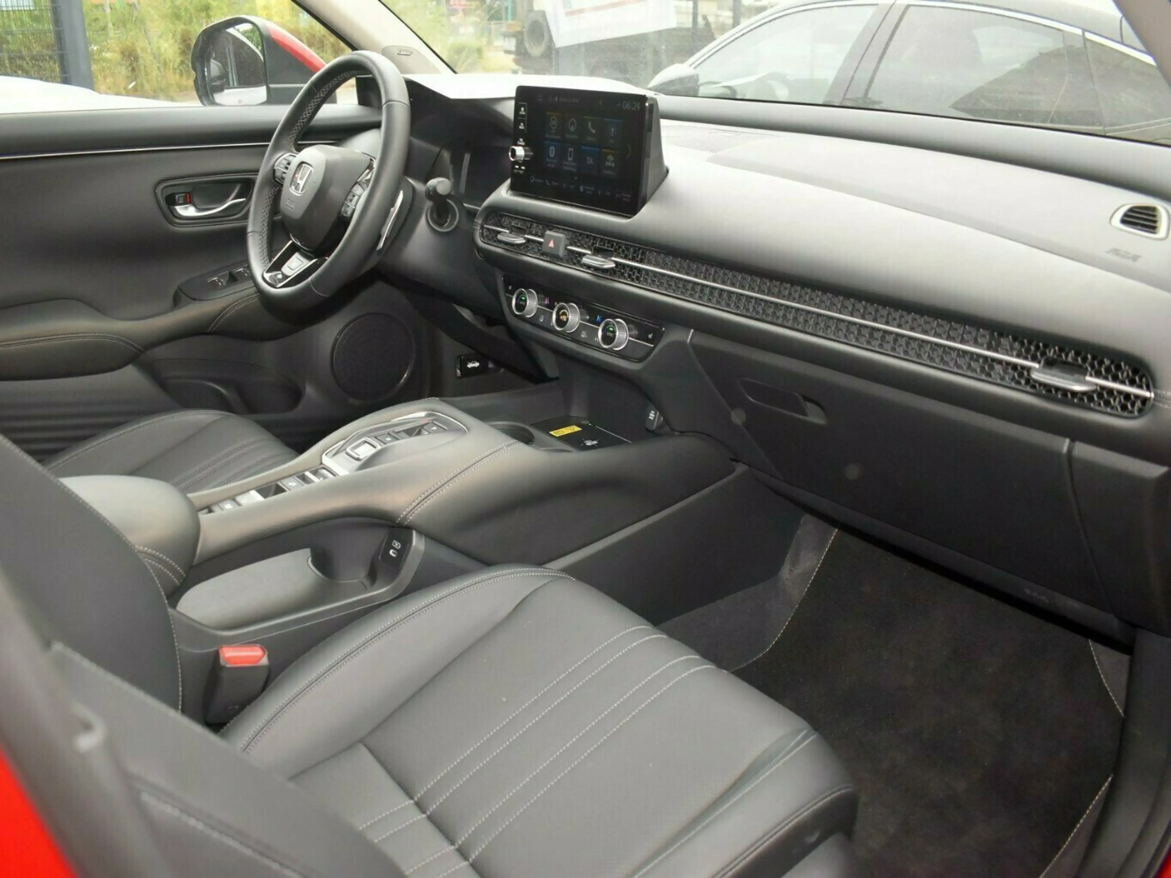 Honda ZR-V e:HEV Advance — photo 3