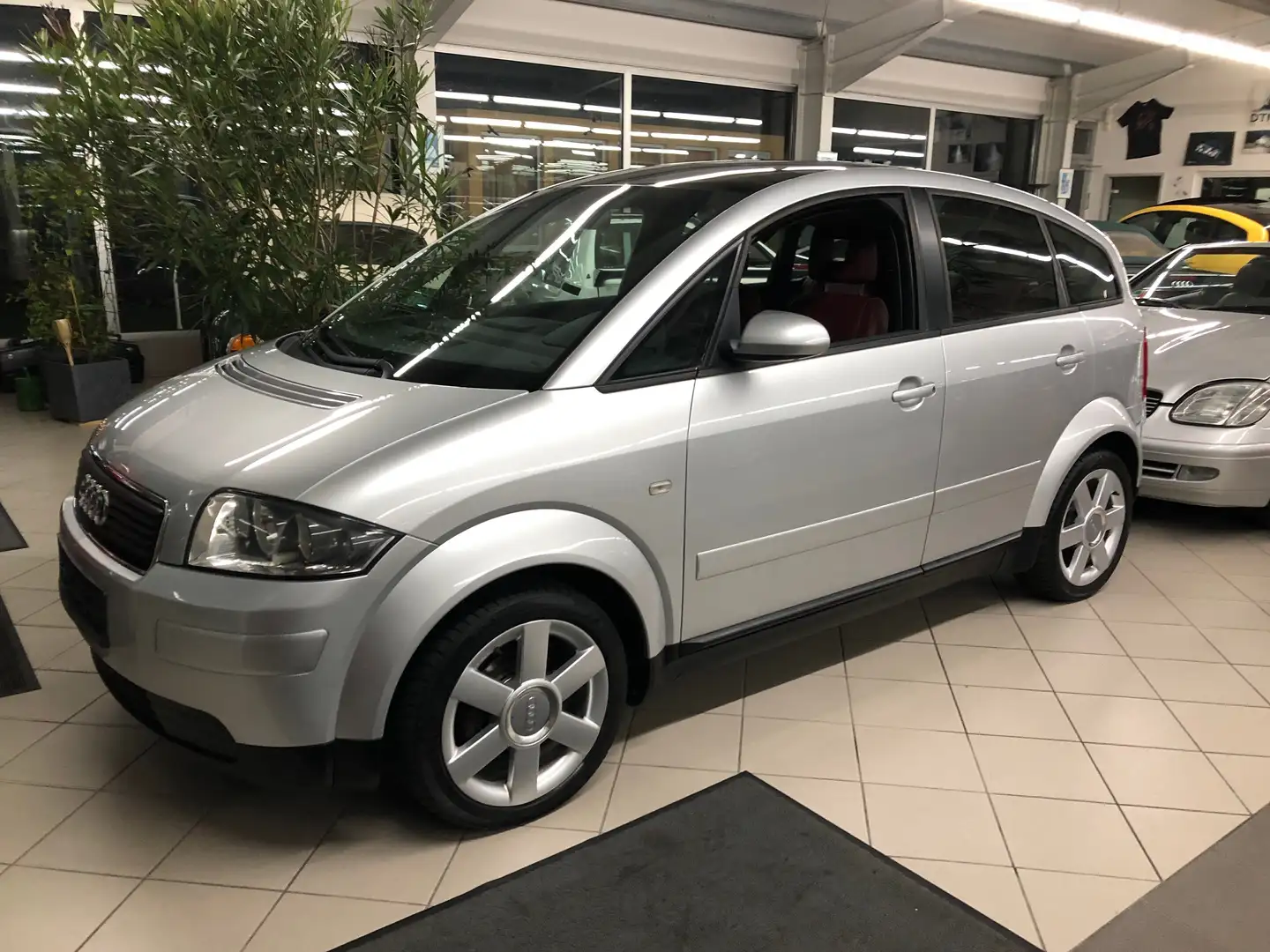 Audi A2 A2 Diesel 1.4 TDI 1.HD., Topzustand!!! Silber - 1
