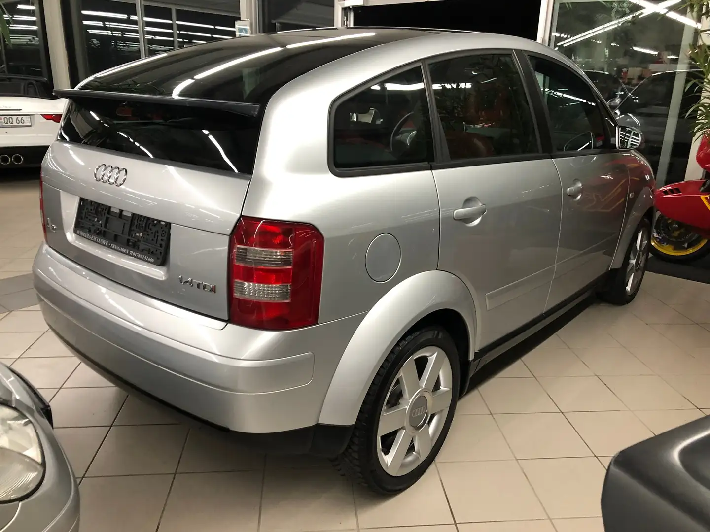 Audi A2 A2 Diesel 1.4 TDI 1.HD., Topzustand!!! Silber - 2