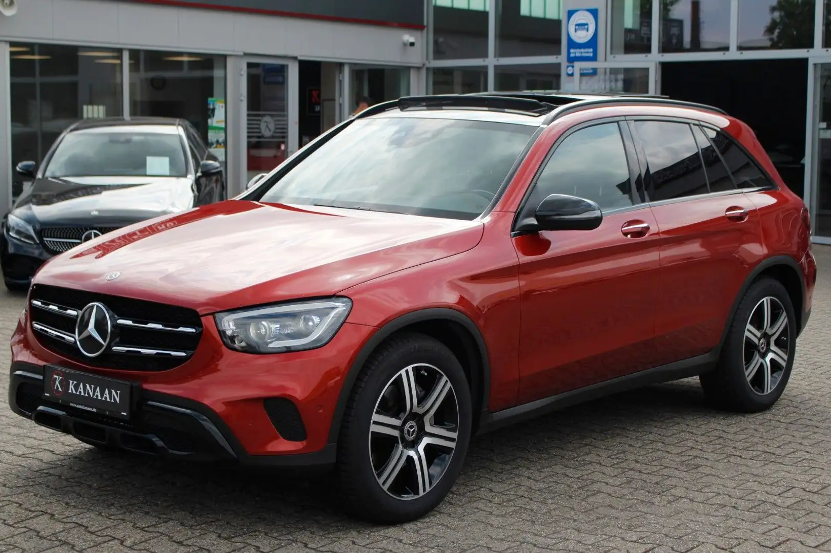 Mercedes-Benz GLC 220 d 4Matic*9G|NIGHT|PANORAMA|STANDHEIZUNG* Rood - 2