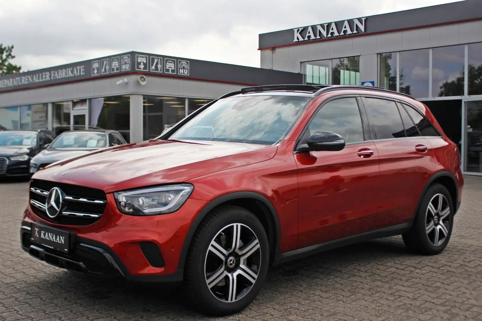 Mercedes-Benz GLC 220 d 4Matic*9G|NIGHT|PANORAMA|STANDHEIZUNG* Rood - 1