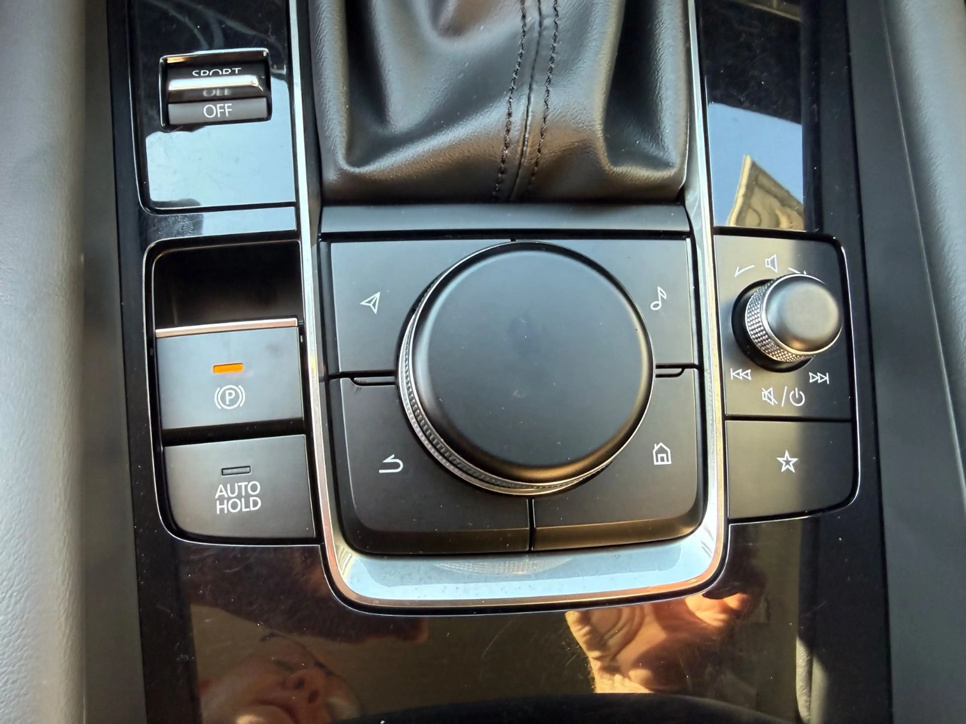 Mazda 3 Lim. 4-trg. Selection Sky-X186 Automatik — photo 21