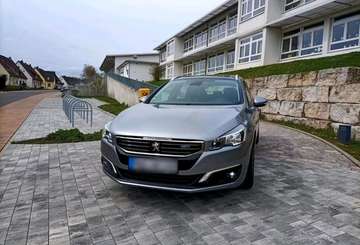 NeueTÜV*PANO*6GANG*AHK*LED*8FACH*EURO6*HDI*