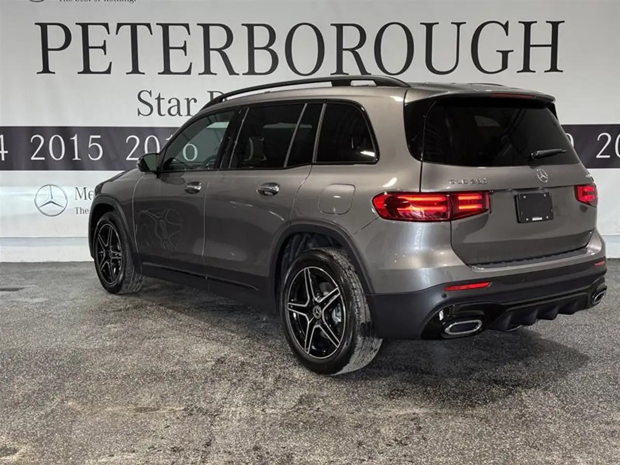 Mercedes-Benz GLB photo Mercedes-Benz GLB