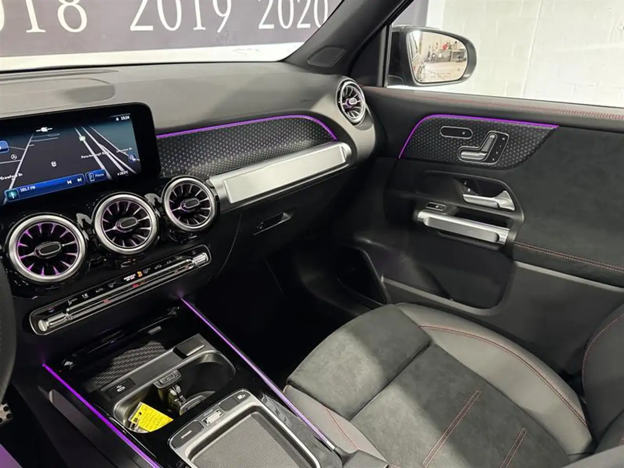 Mercedes-Benz GLB photo Mercedes-Benz GLB