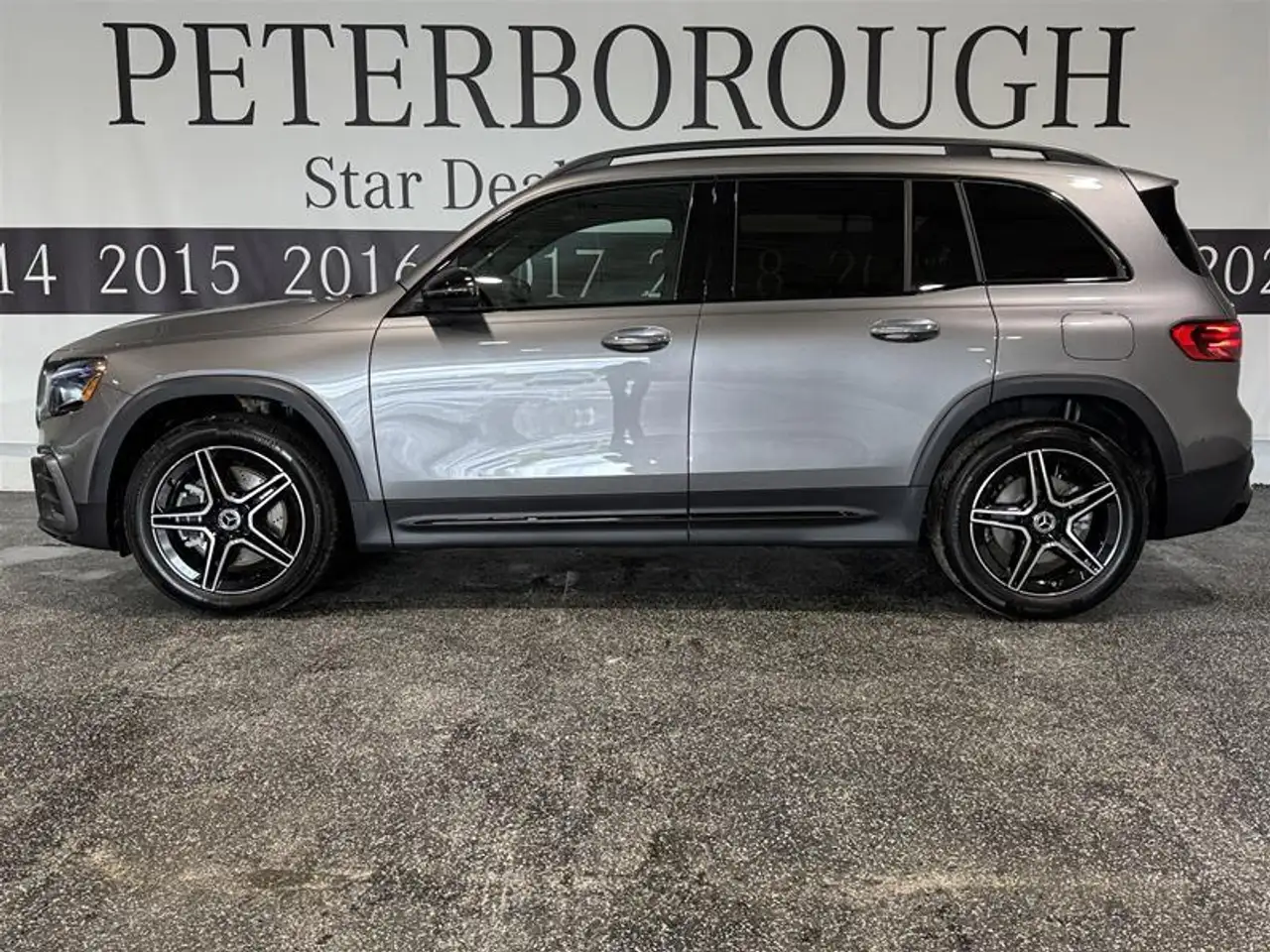 Mercedes-Benz GLB photo Mercedes-Benz GLB