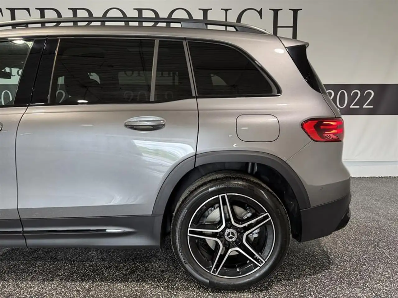Mercedes-Benz GLB photo Mercedes-Benz GLB