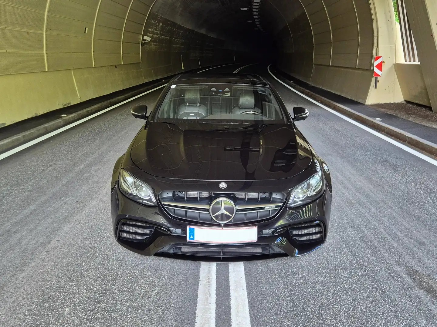 Mercedes-Benz E 63 AMG E 63S AMG 4MATIC  Aut. Schwarz - 1
