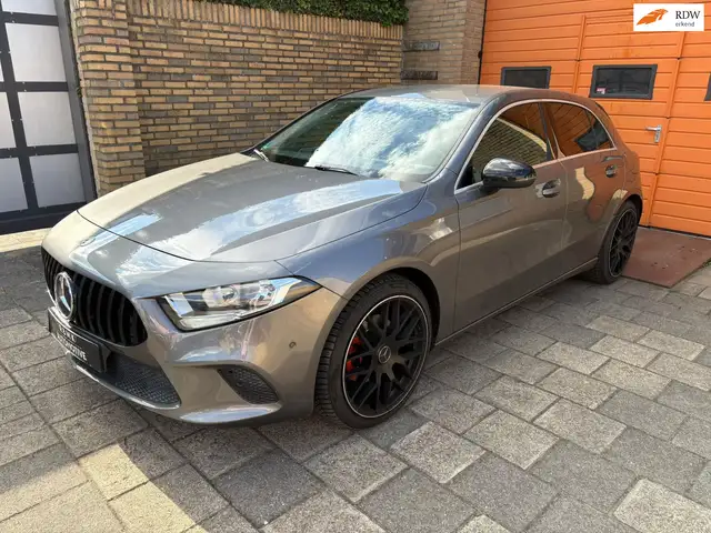 Mercedes-Benz A 200 Business Solution / Night pakket / Lederen bekledi